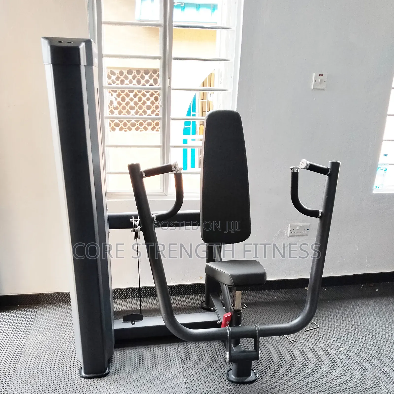 Commercial Seated Chest Press Machine