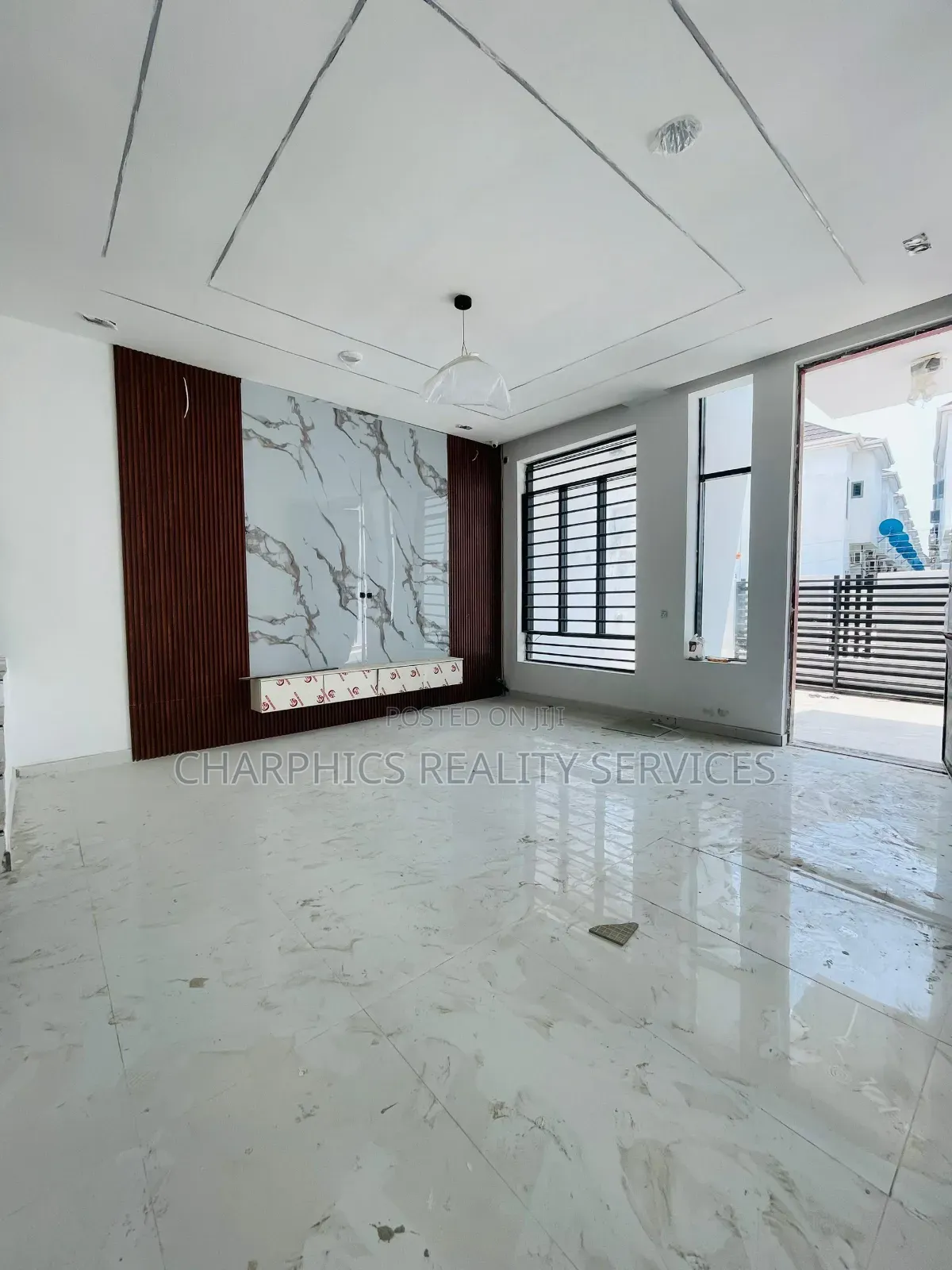 3bdrm Duplex in Lekki Phase 2 for sale