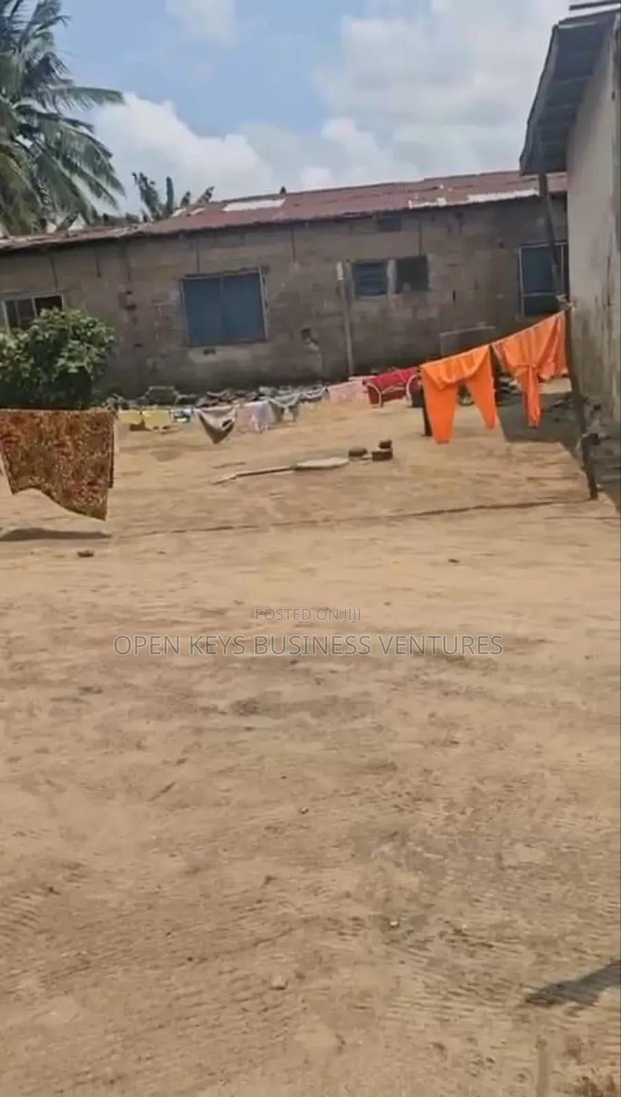662sqm With Demolishable Buildings of Land
