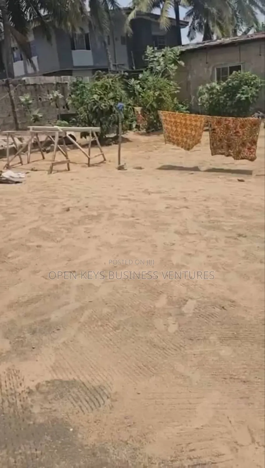 662sqm With Demolishable Buildings of Land