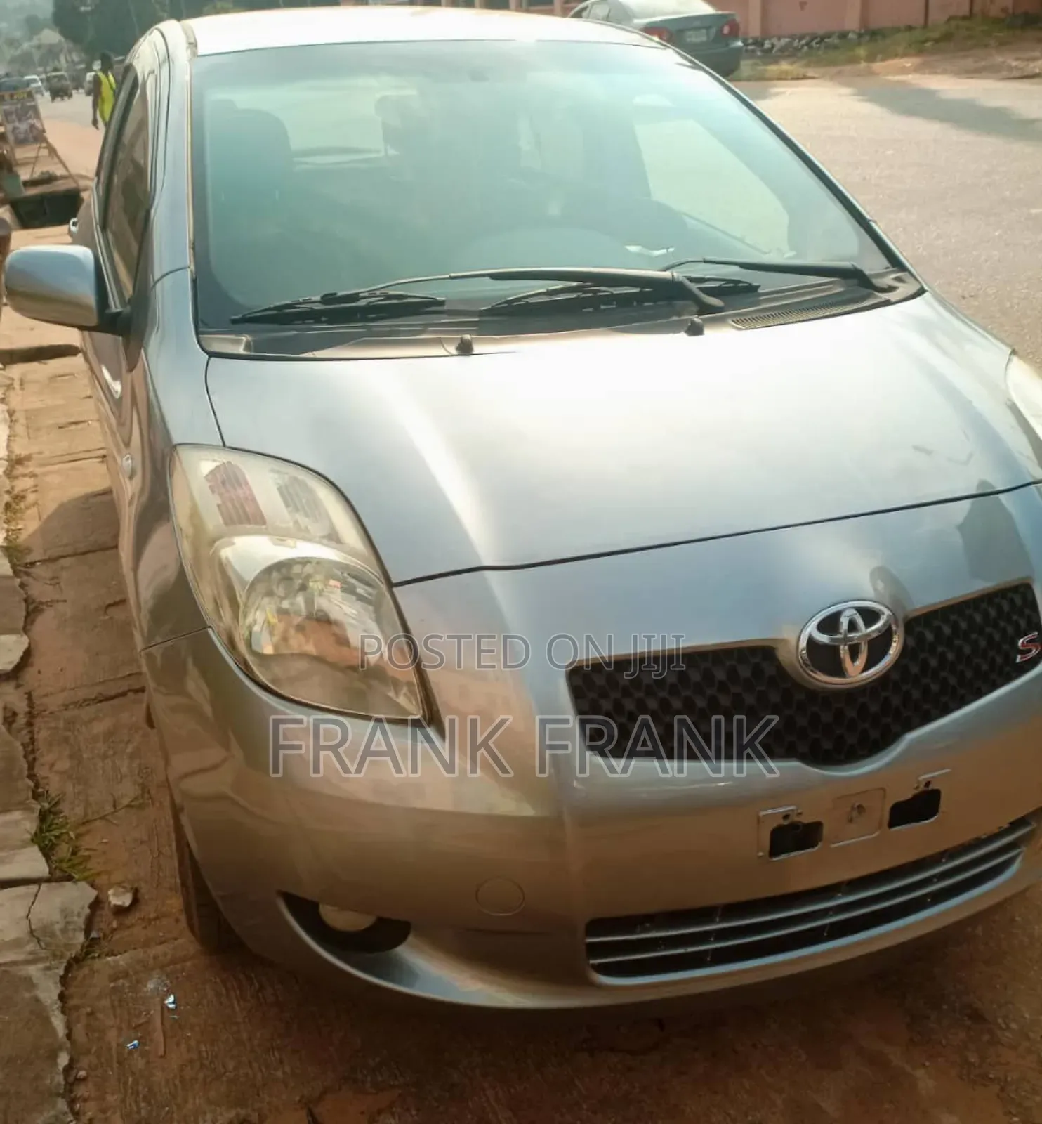 Toyota Yaris 2010 Gray