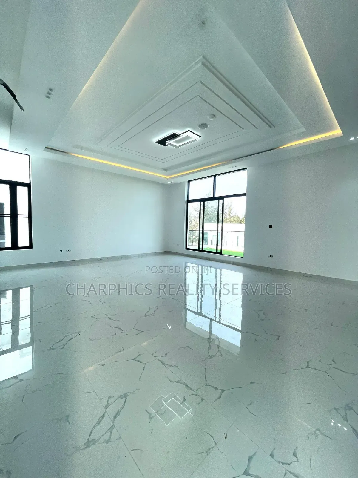 5bdrm Duplex in Lekki for sale