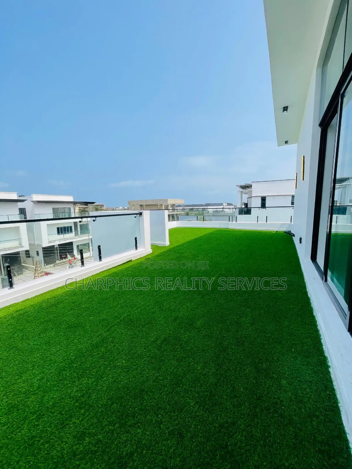 5bdrm Duplex in Lekki for sale