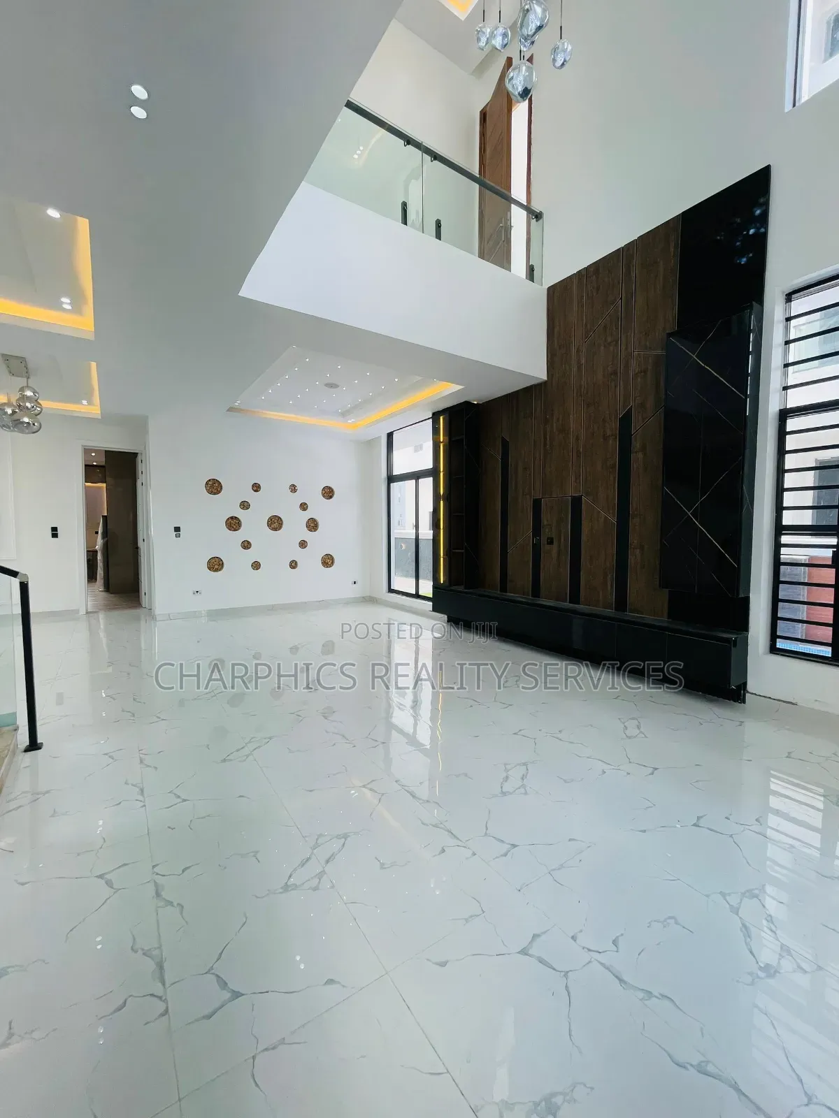 5bdrm Duplex in Lekki for sale