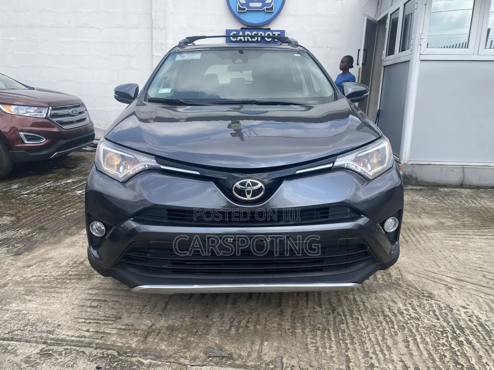 Toyota RAV4 XLE 4dr SUV AWD (2.5L 4cyl 6A) 2018 Gray