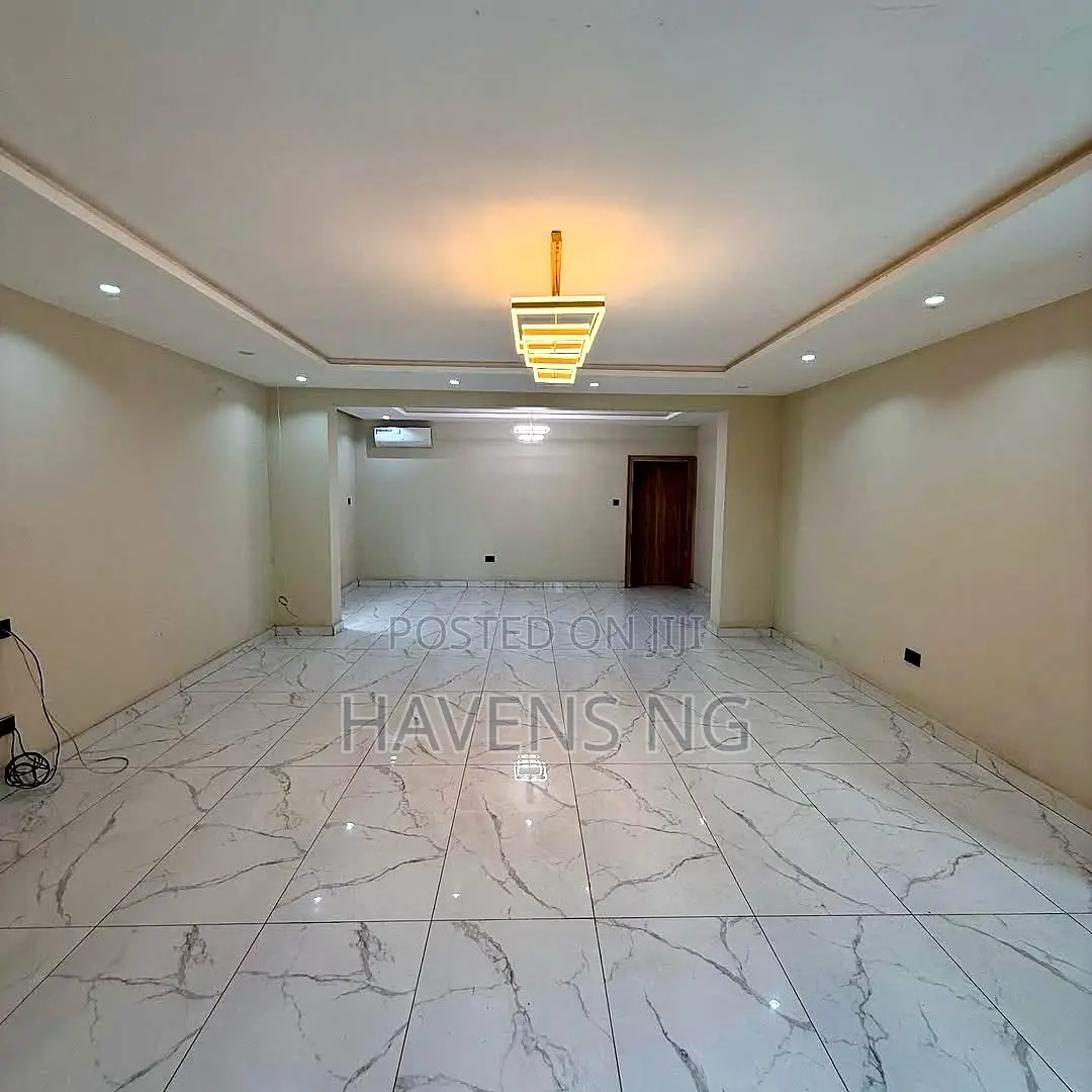 5bdrm Duplex in Wuye for sale