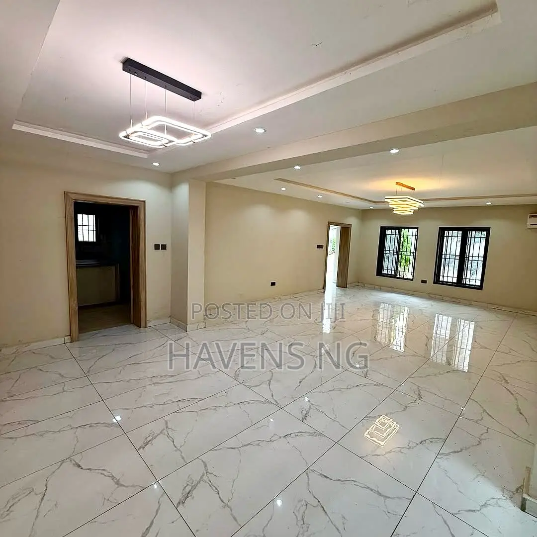 5bdrm Duplex in Wuye for sale