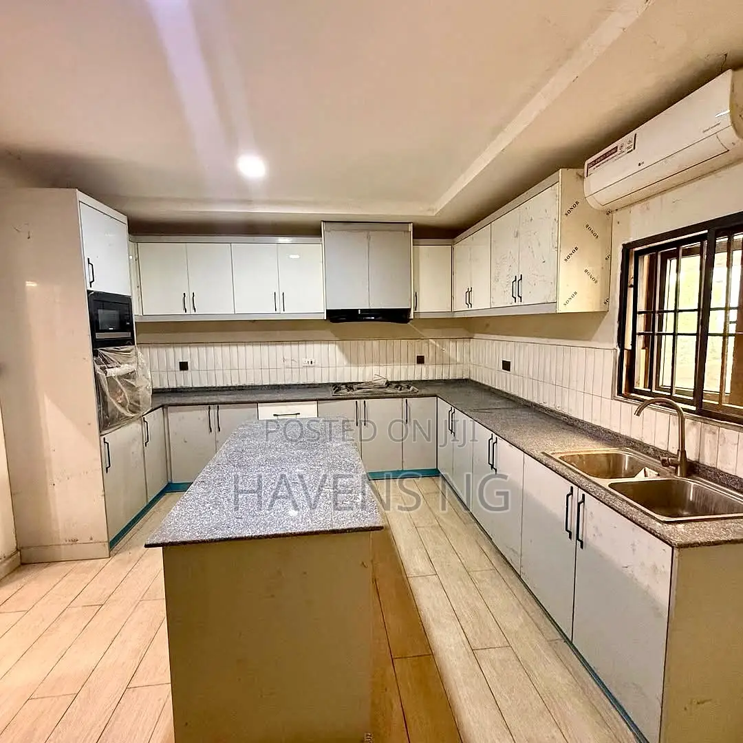 5bdrm Duplex in Wuye for sale
