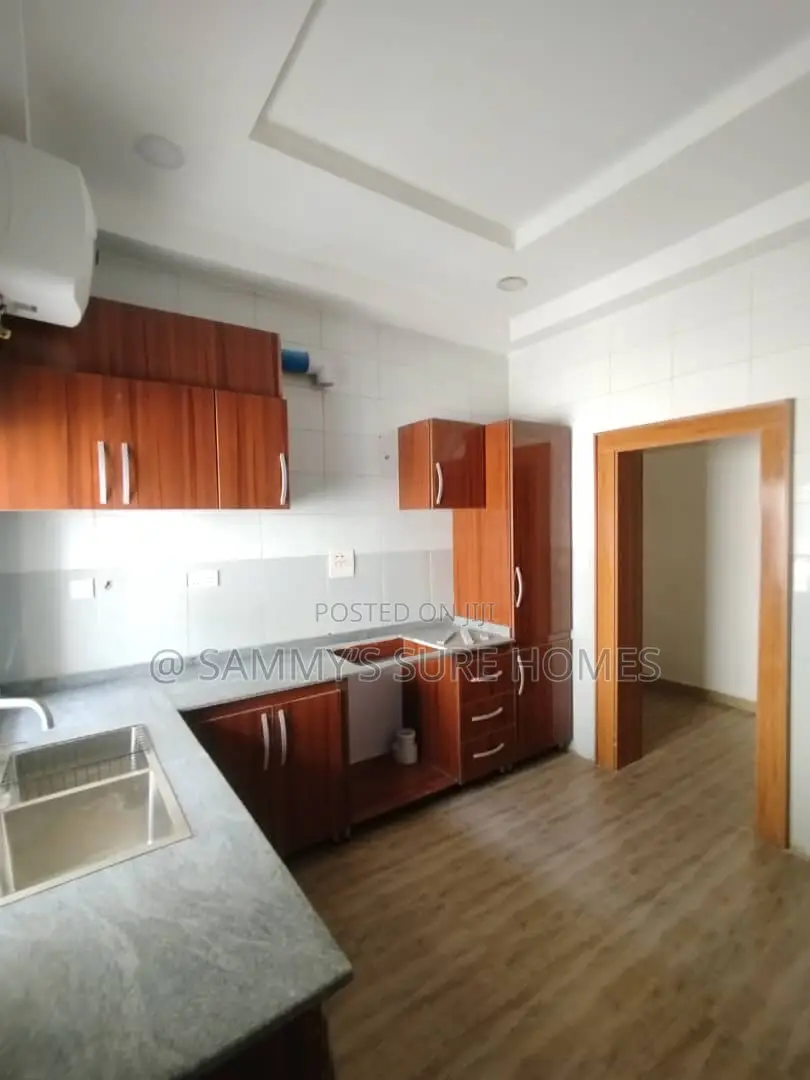 3bdrm Block of Flats in Jahi Gilmore for rent