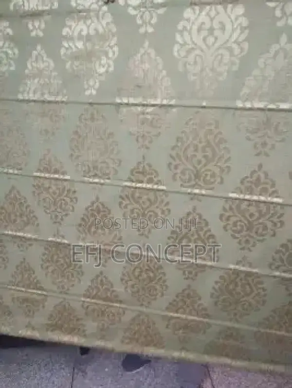 Day And Night Window Blind - Lovely Light Gold Floral Design