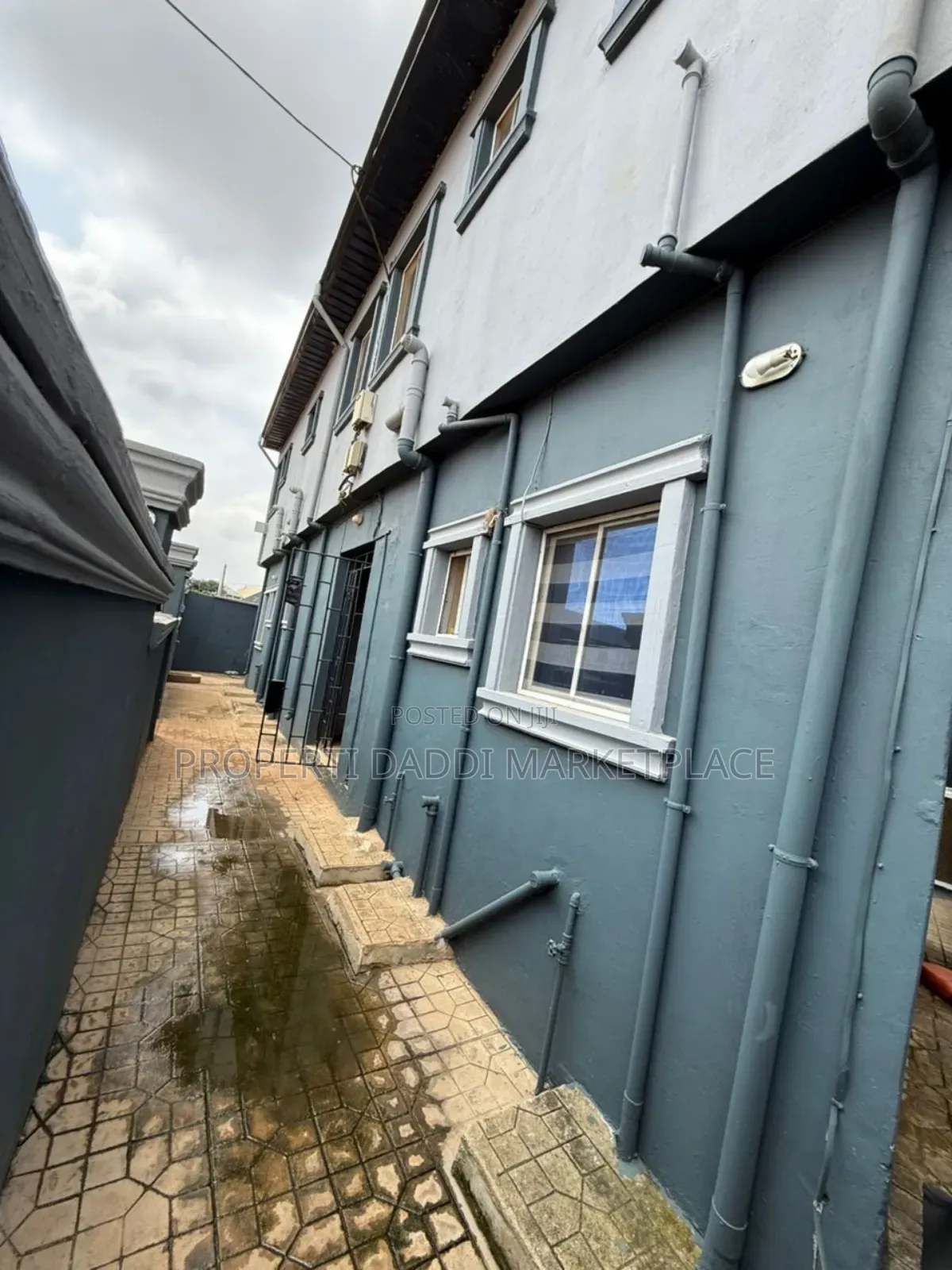 8bdrm Block of Flats in Abiola Farms Estate, Ayobo for sale