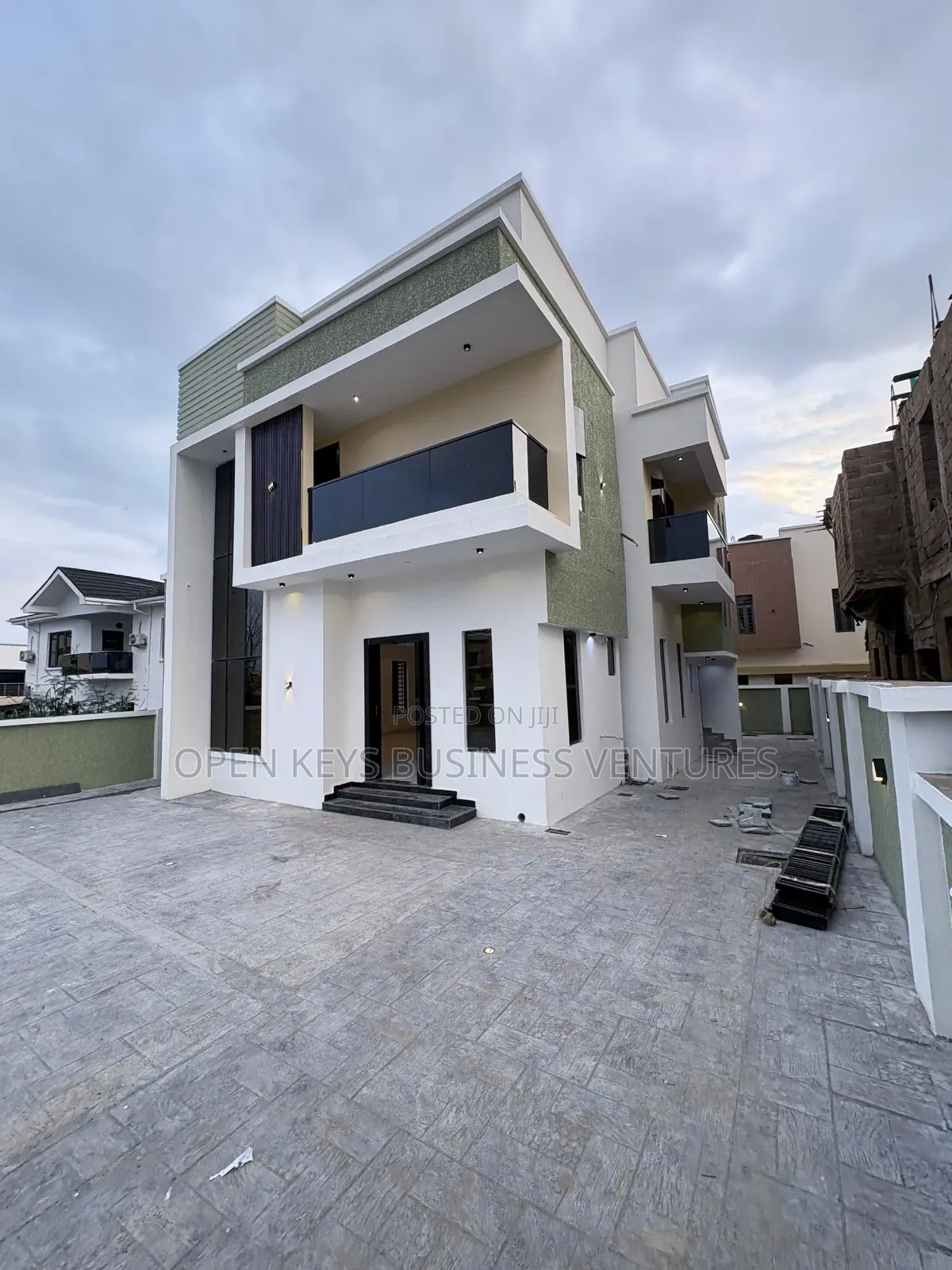 Furnished 4bdrm Duplex in Carlton Gate, Akobo for sale