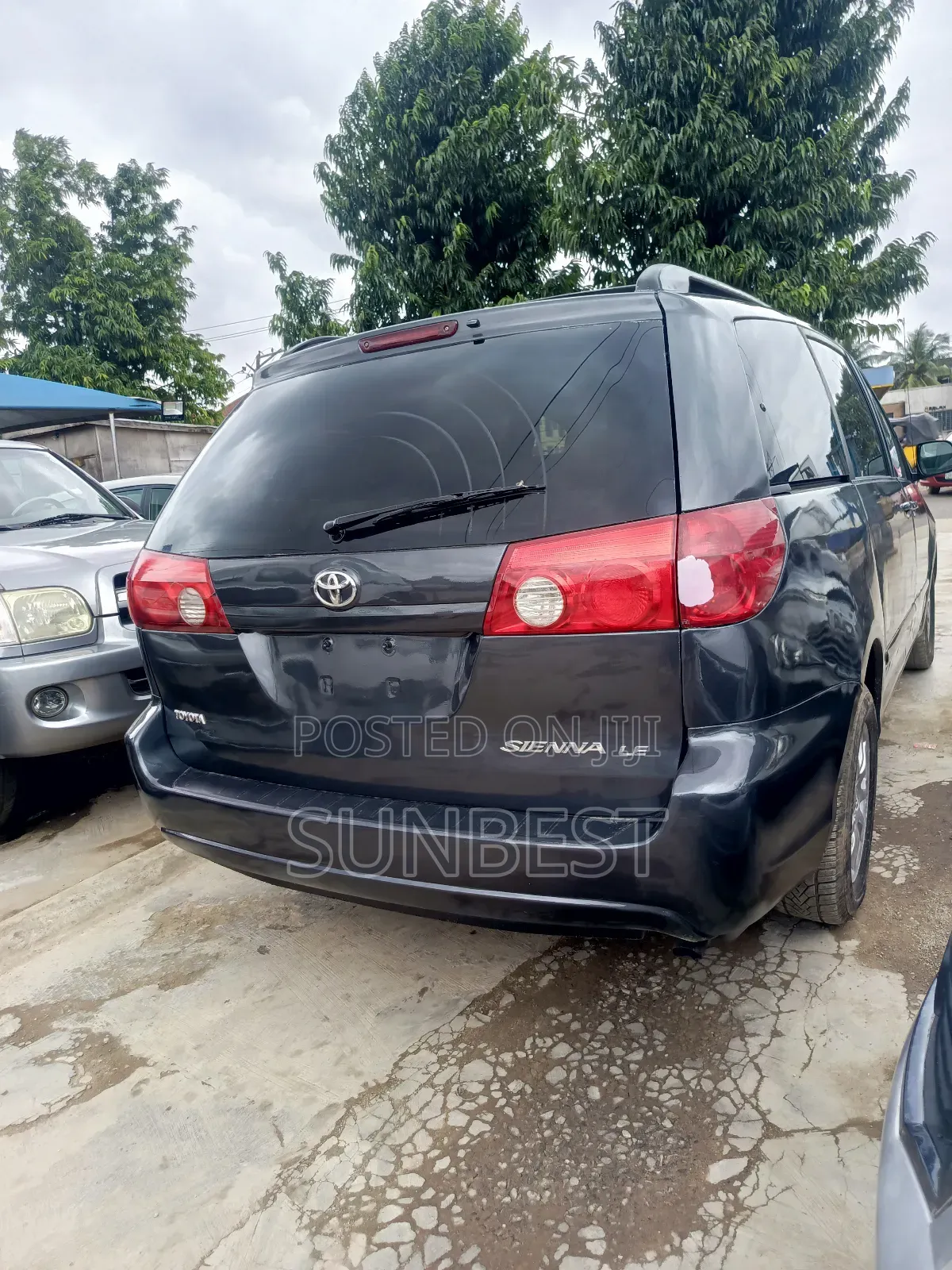 Toyota Sienna LE FWD 2006