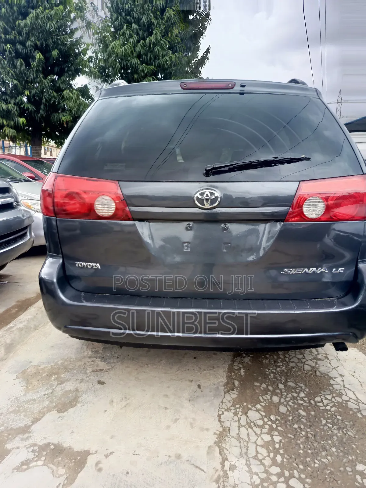 Toyota Sienna LE FWD 2006