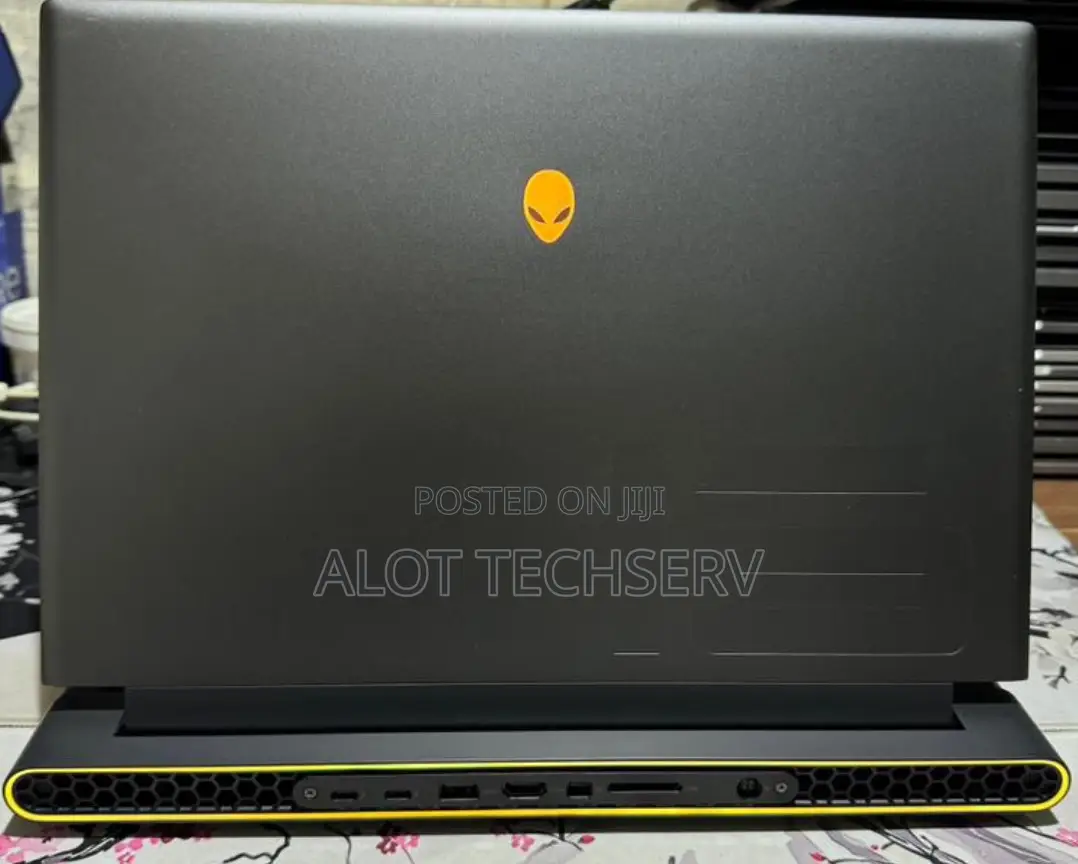 Laptop Dell Alienware M16 R1 64GB Intel Core I9 SSD 1T