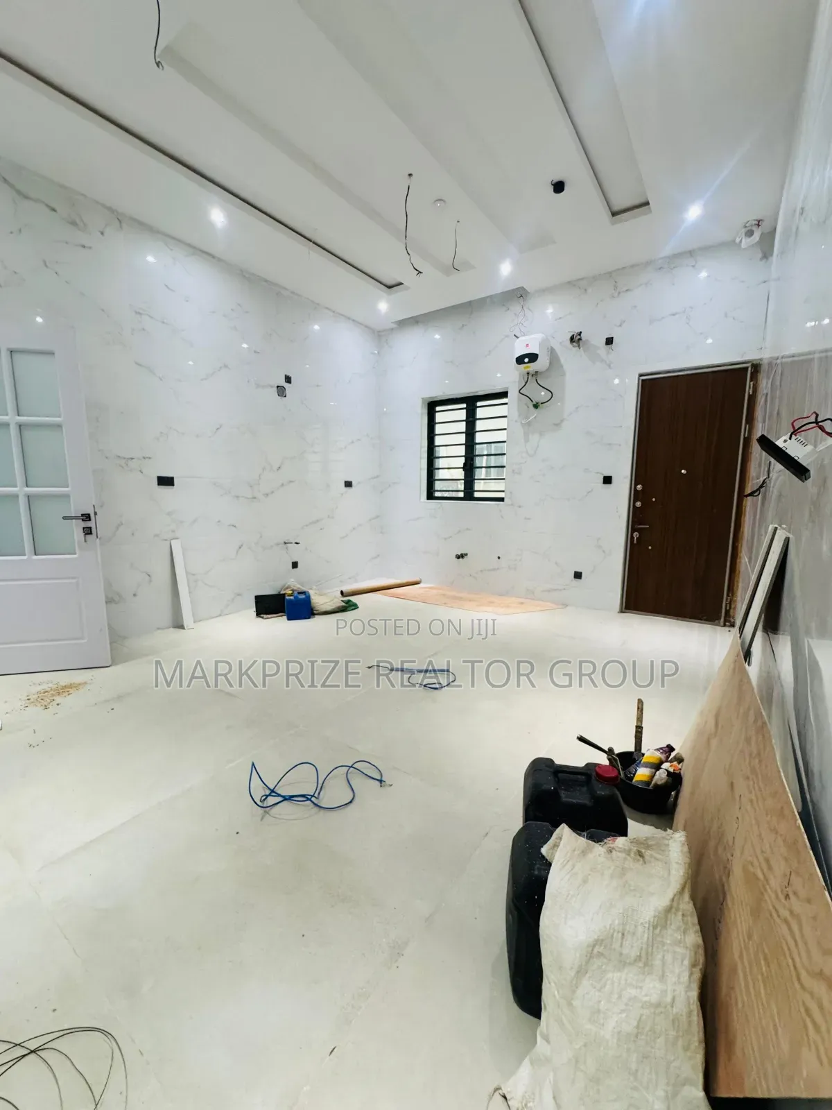5bdrm Duplex in Ikeja Gra for sale