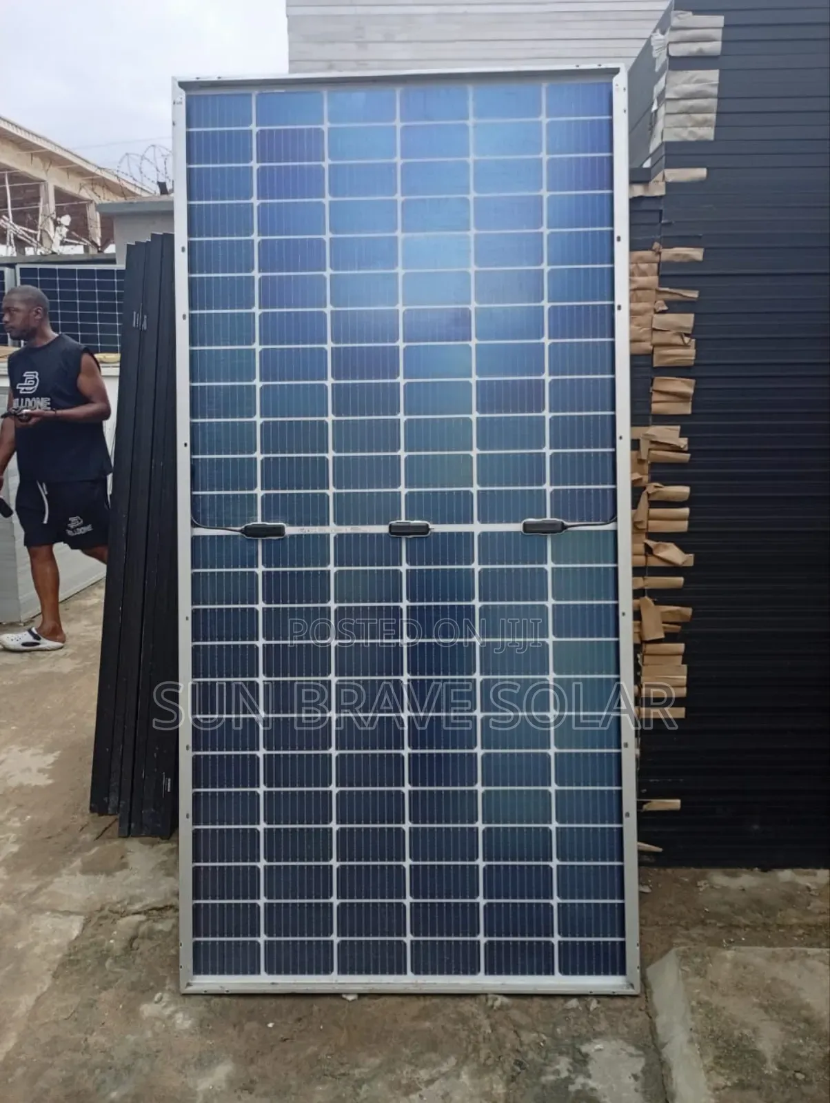 600watts Jinko Mono Solar Panel Available Now