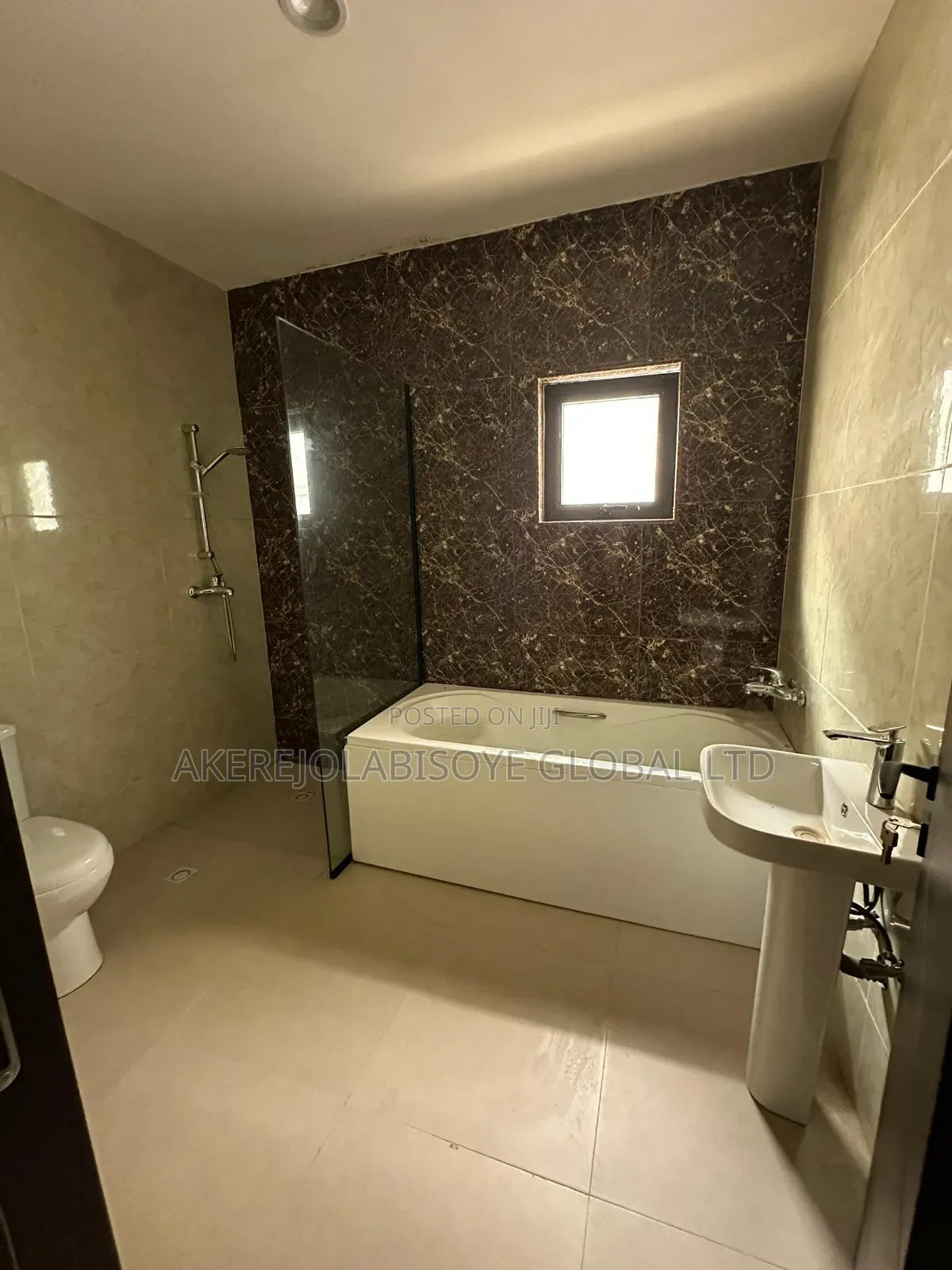 5bdrm Townhouse/Terrace in Jahi Gilmore for sale