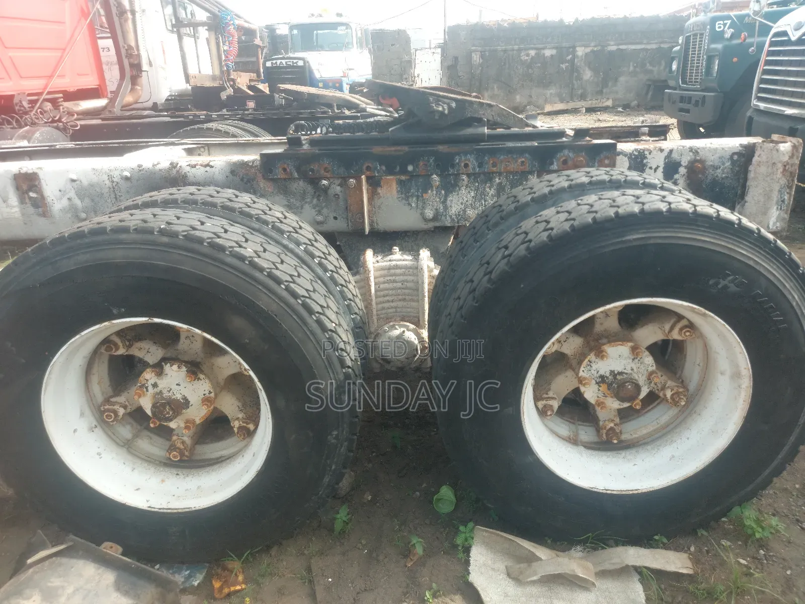 Tokunbo 12valve R Model Mack Ten Tyres Head Truck Double Gear Lever