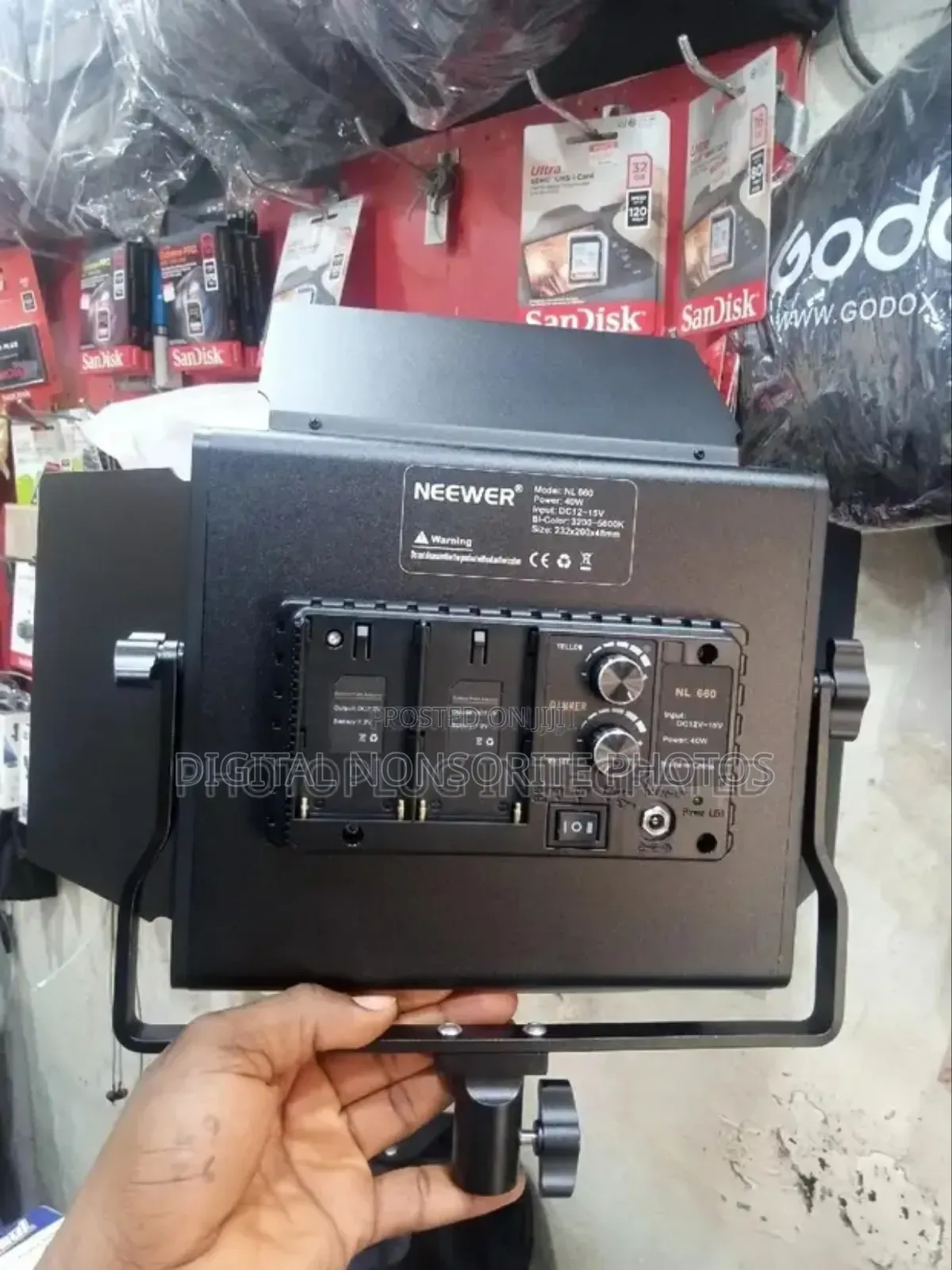 Neewer Led Nl-660 Video Light With Big Stand