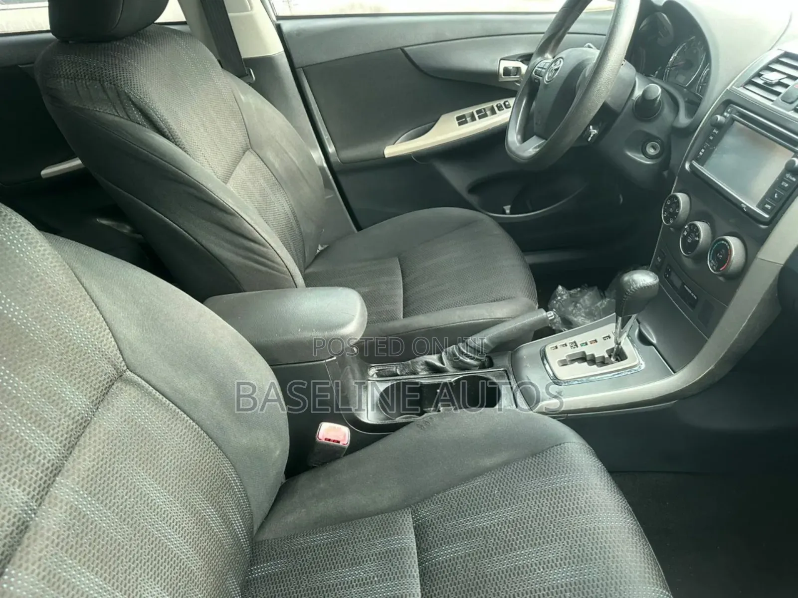 Toyota Corolla 2011 Silver