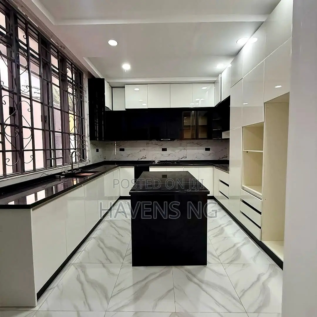 5bdrm Duplex in Katampe Extension for sale