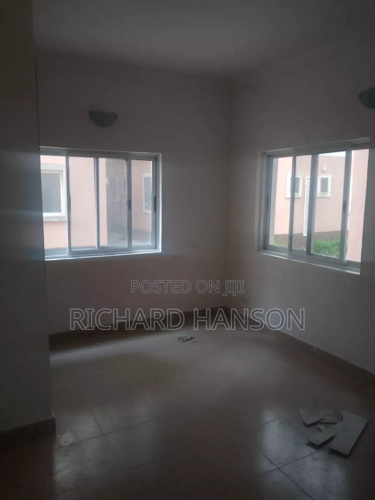 3bdrm Apartment in Shoprite Sangotedo for rent
