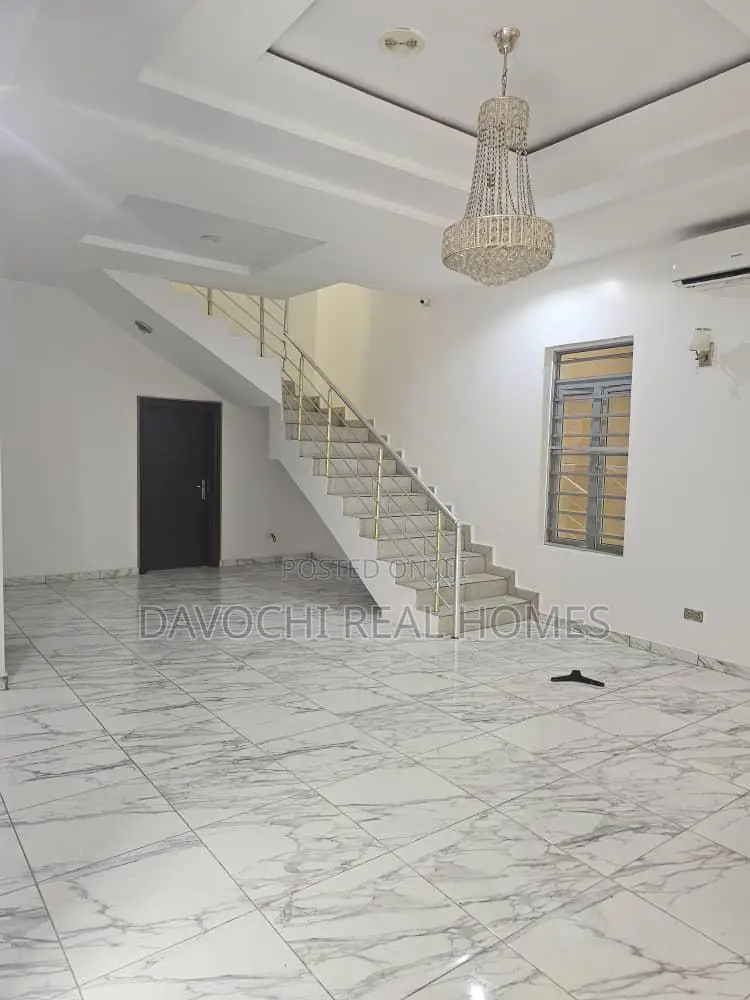 4bdrm Duplex in Ikate for rent