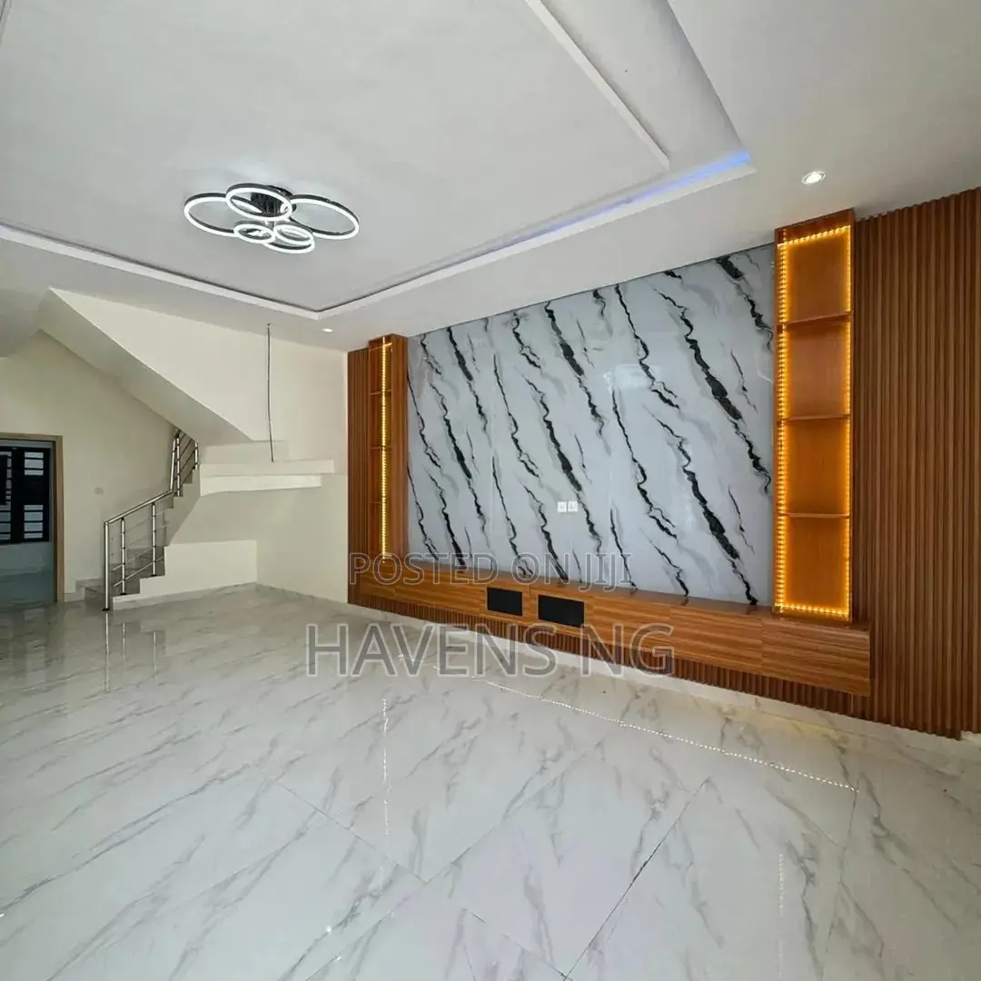 4bdrm Duplex in Ikota for sale