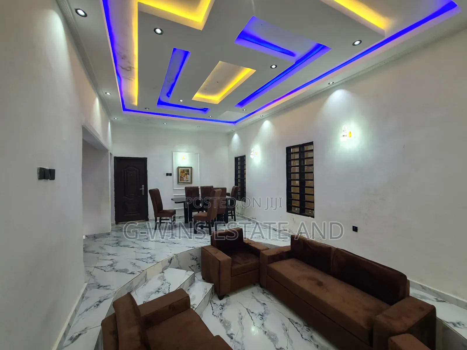 5bdrm Bungalow in Ekenwan Road Benin for sale