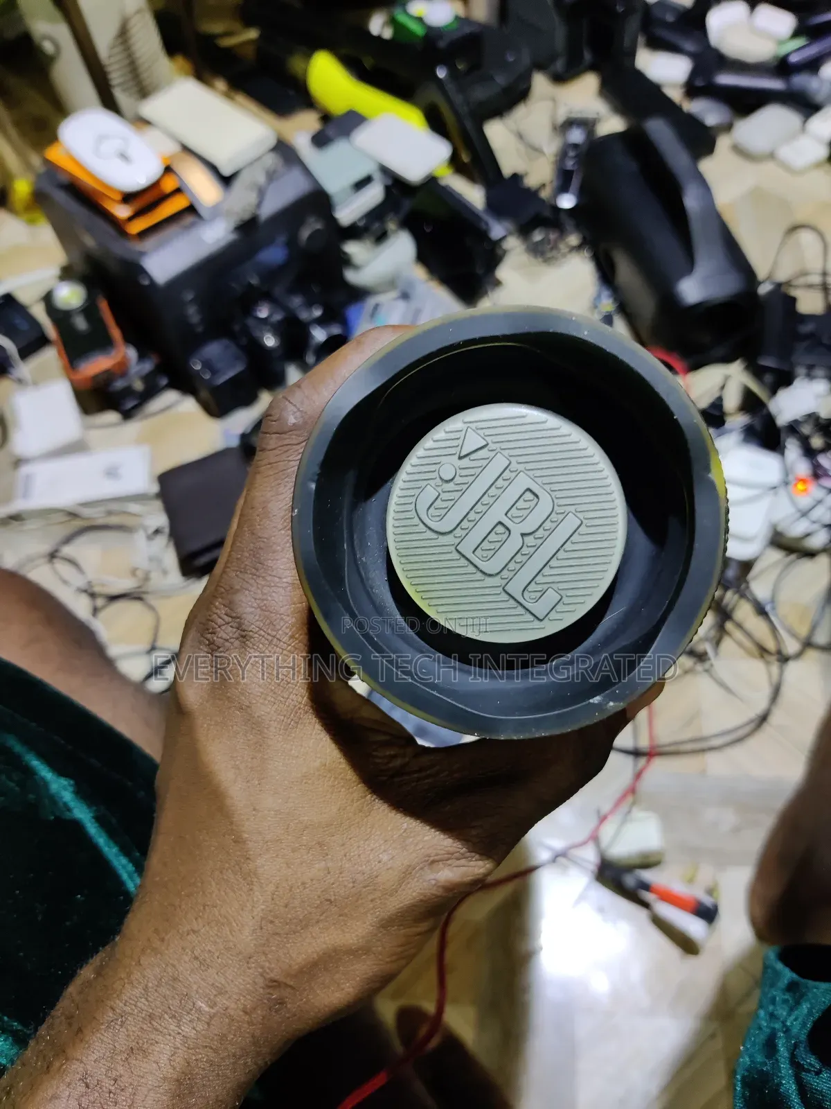 JBL Charge 4 - Waterproof Portable Bluetooth Speaker - Black