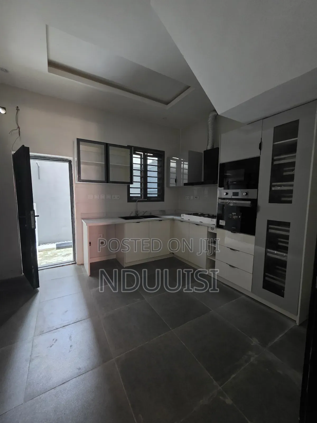 4bdrm Duplex in Off Kunsela Road, Lekki for sale
