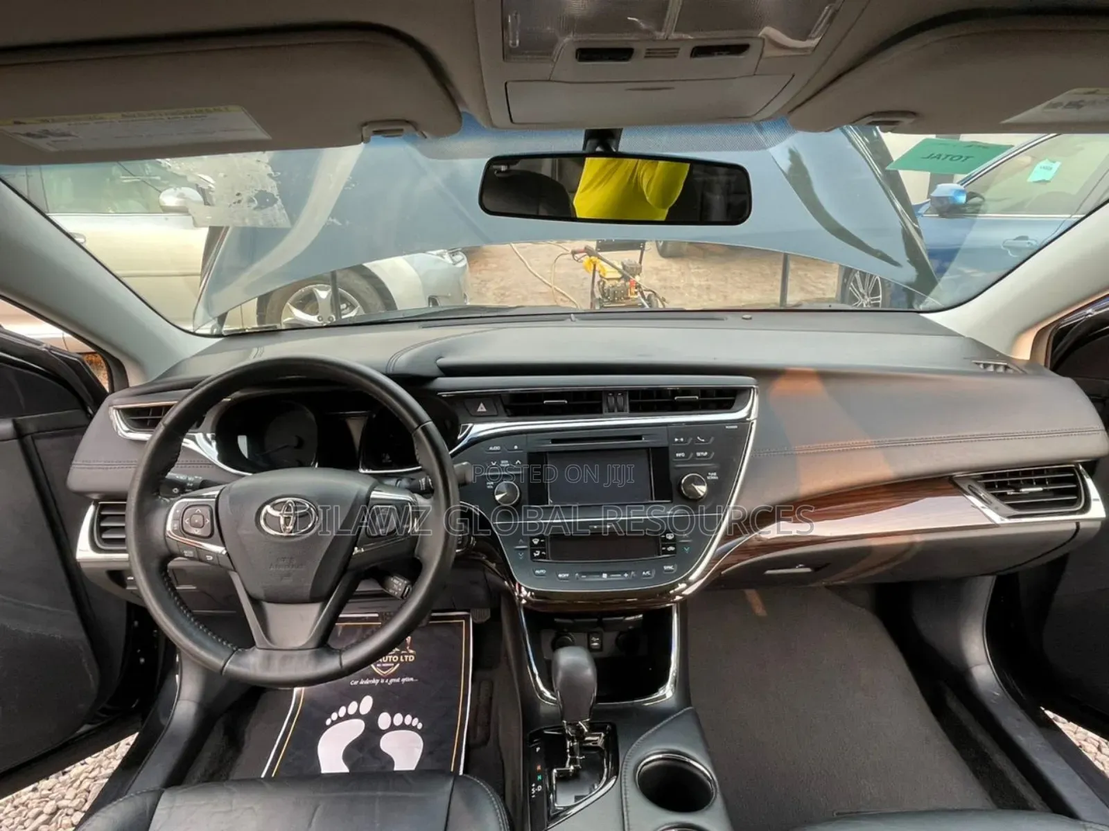 Toyota Avalon XLE Sedar FWD (3.5L 6cyl 6A) 2013 Black