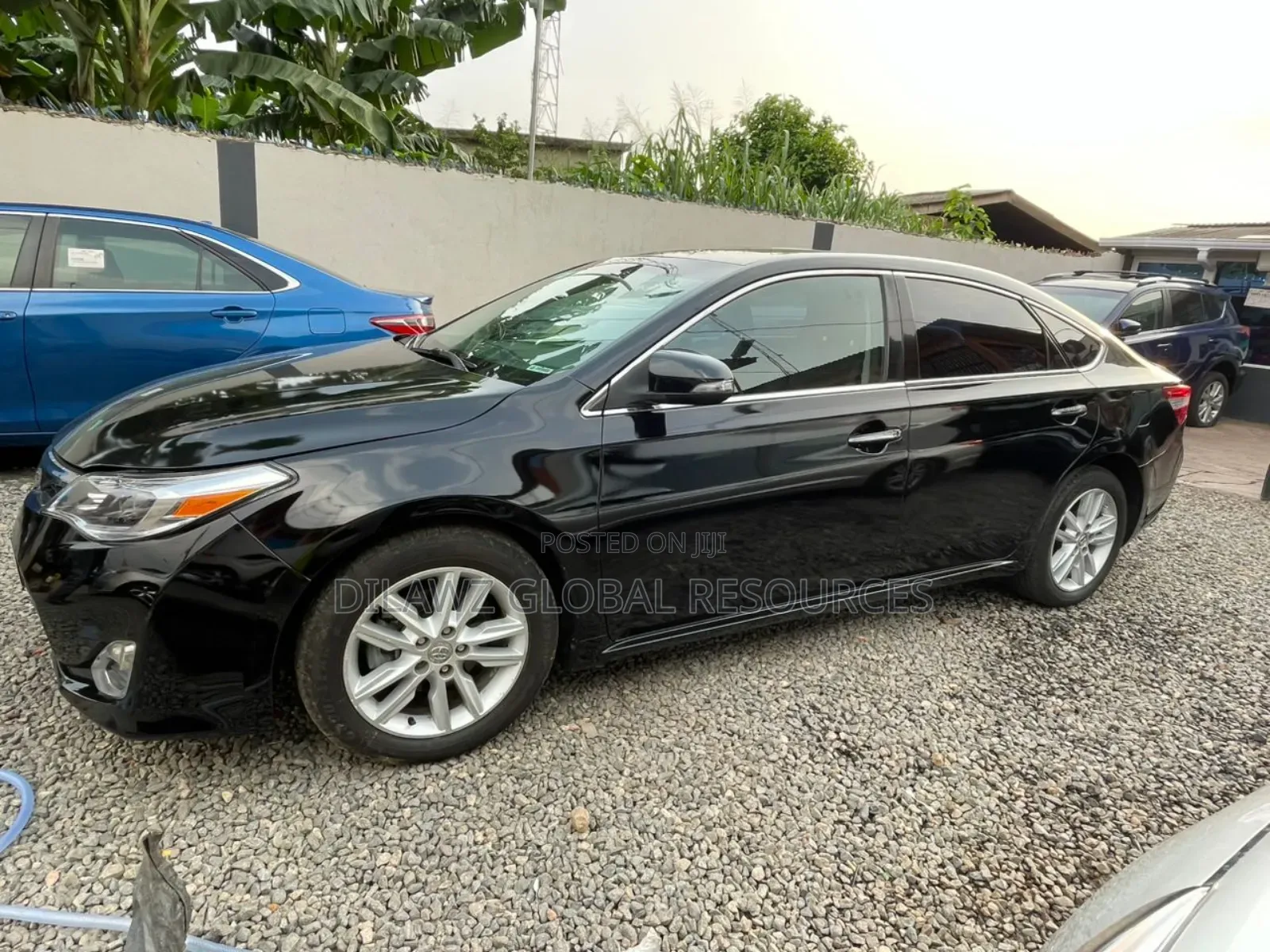 Toyota Avalon XLE Sedar FWD (3.5L 6cyl 6A) 2013 Black