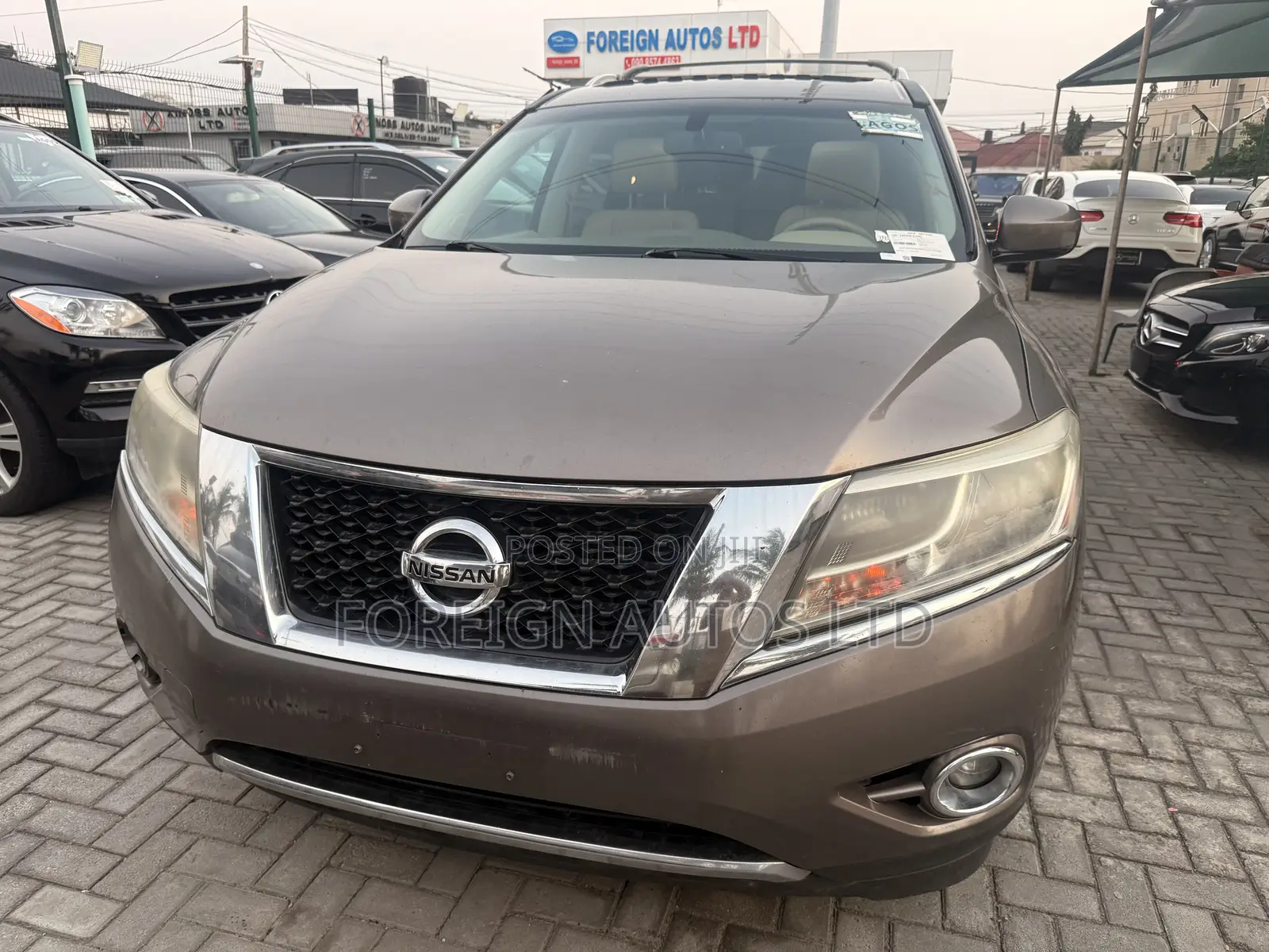 Nissan Pathfinder 2014 Brown