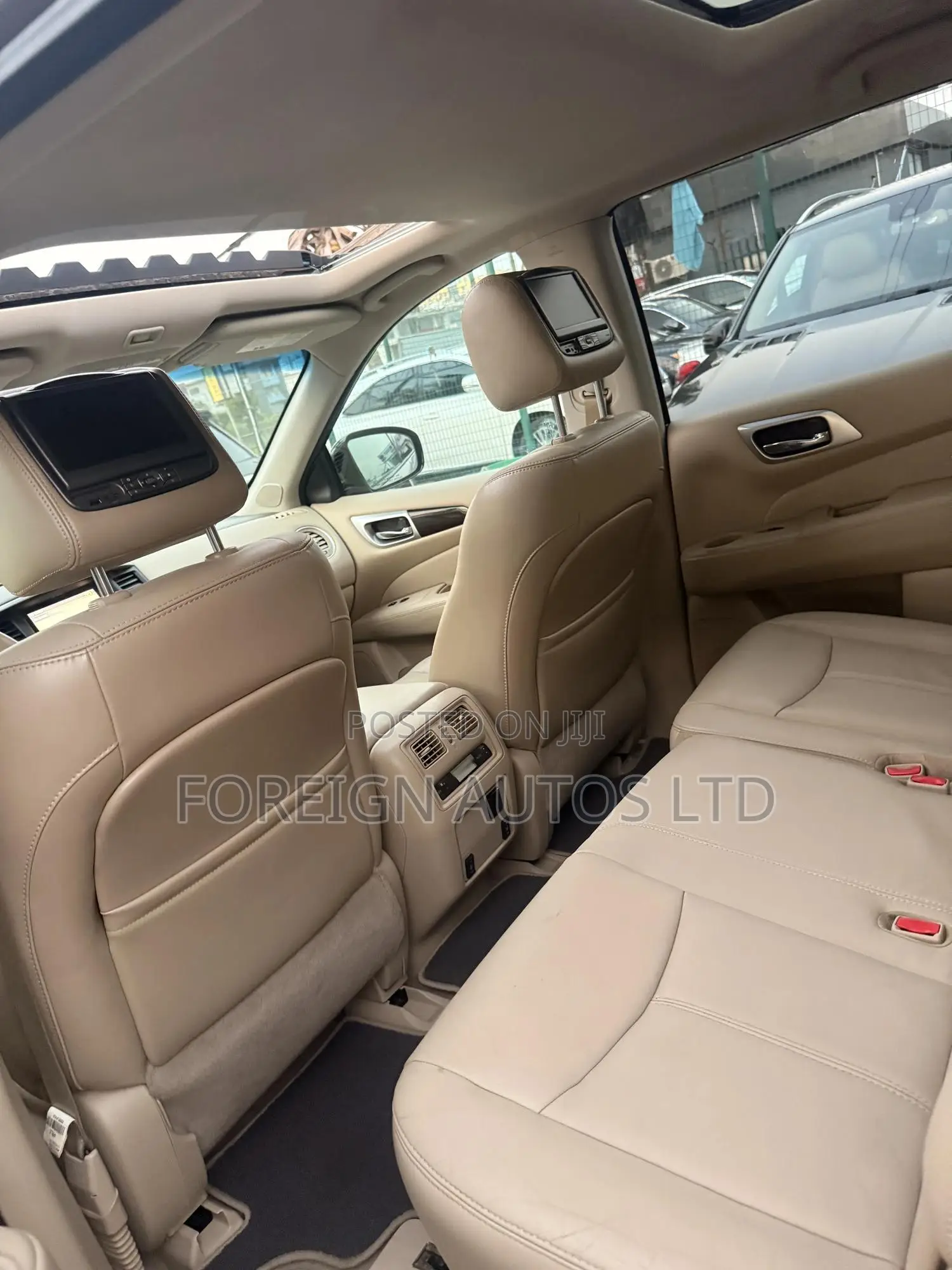 Nissan Pathfinder 2014 Brown