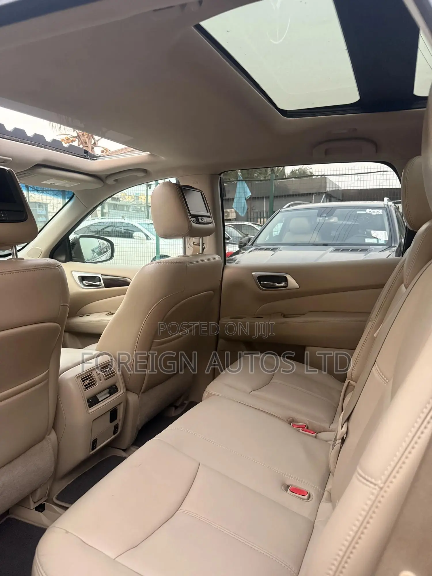 Nissan Pathfinder 2014 Brown
