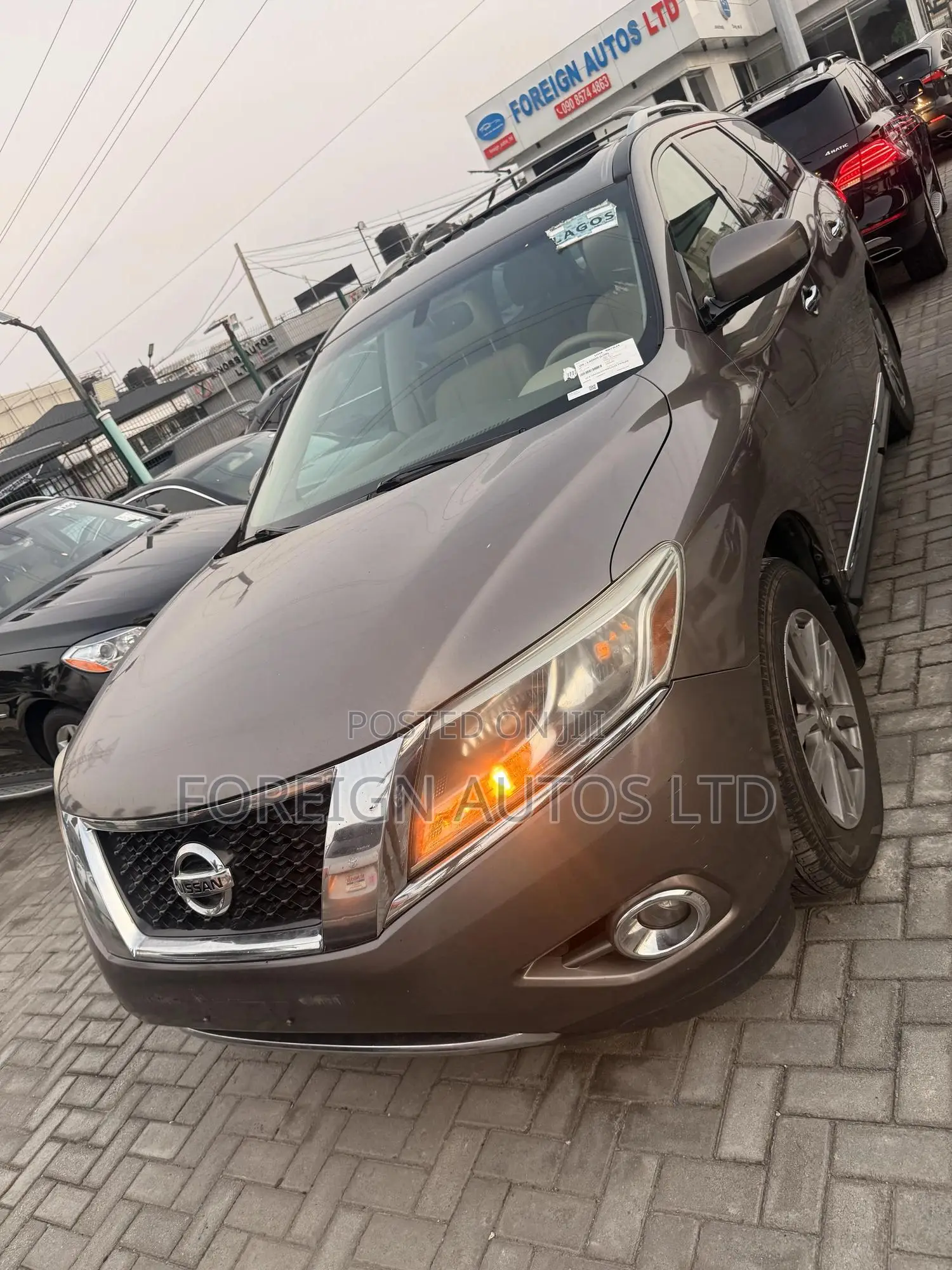 Nissan Pathfinder 2014 Brown