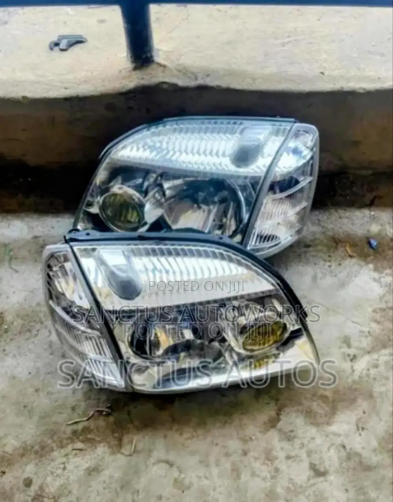 Headlight Nissan X Trail 2005