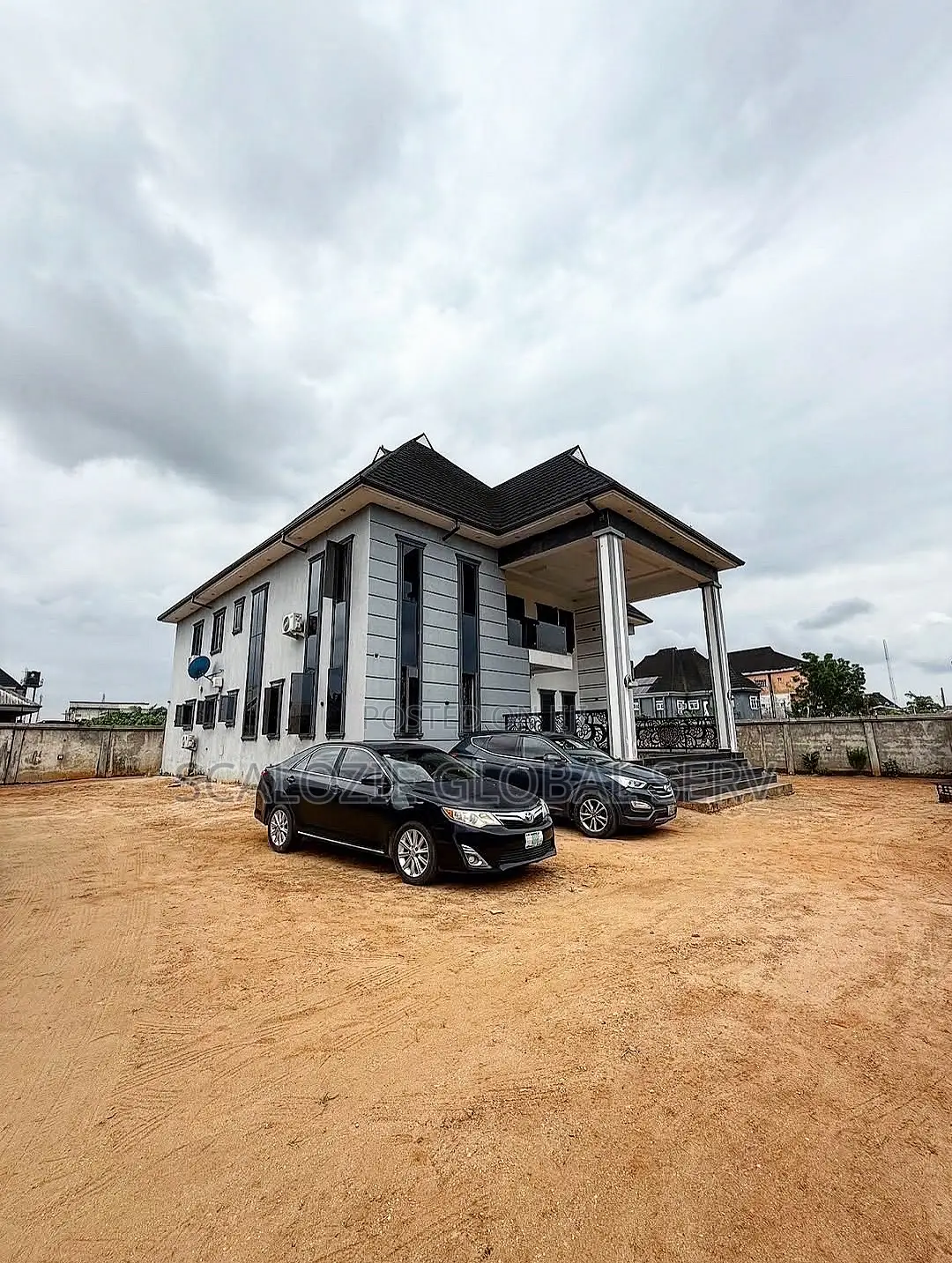 5bdrm Duplex in Alahaji Estate, Ruuodomaya for sale