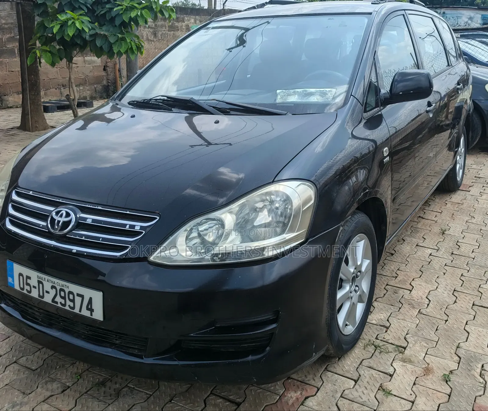Toyota Avensis Verso 2.0 Petrol 2005 Black