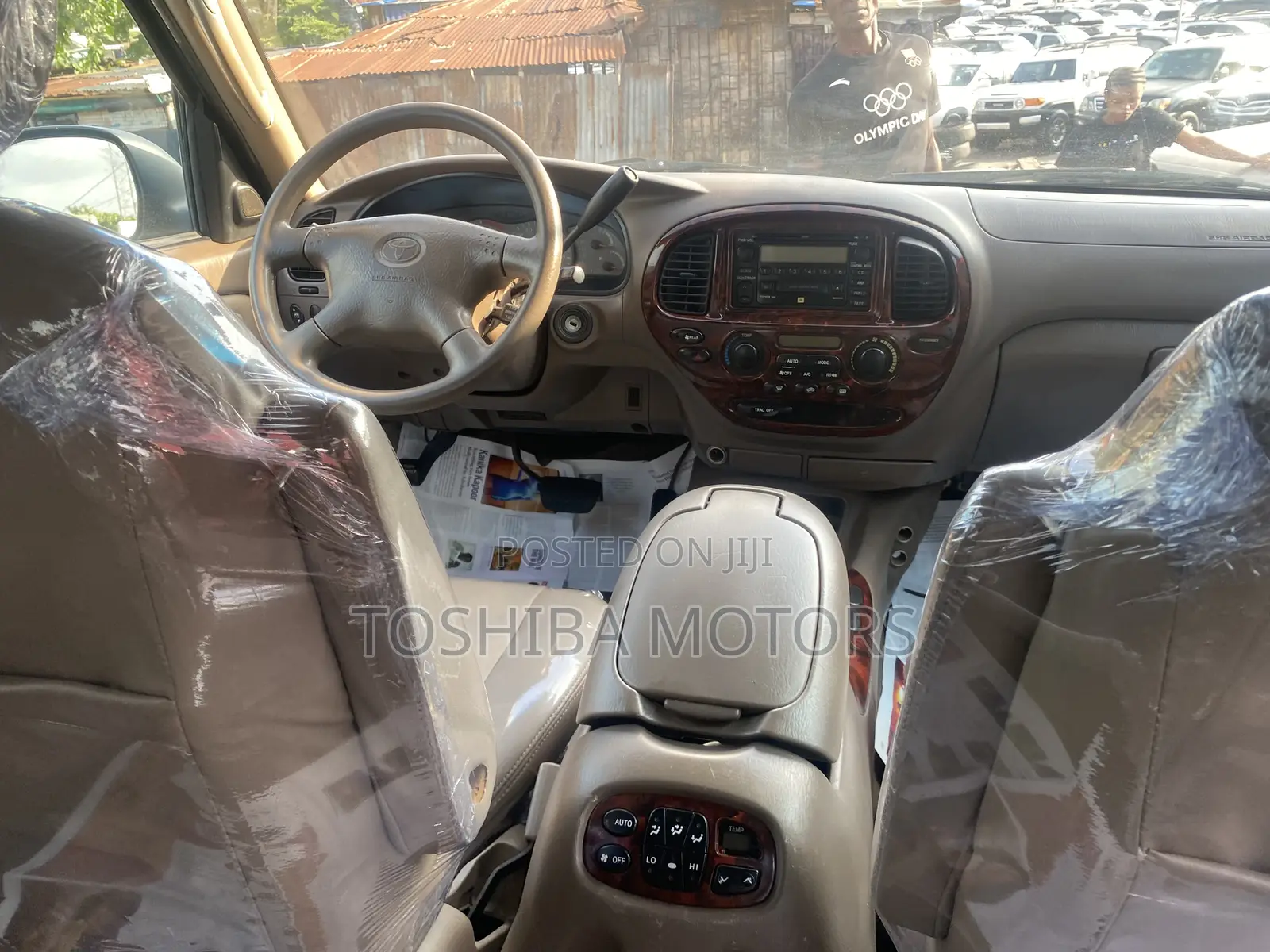 Toyota Sequoia Limited 4dr SUV 4WD (4.7L 8cyl 5A) 2005 Gold