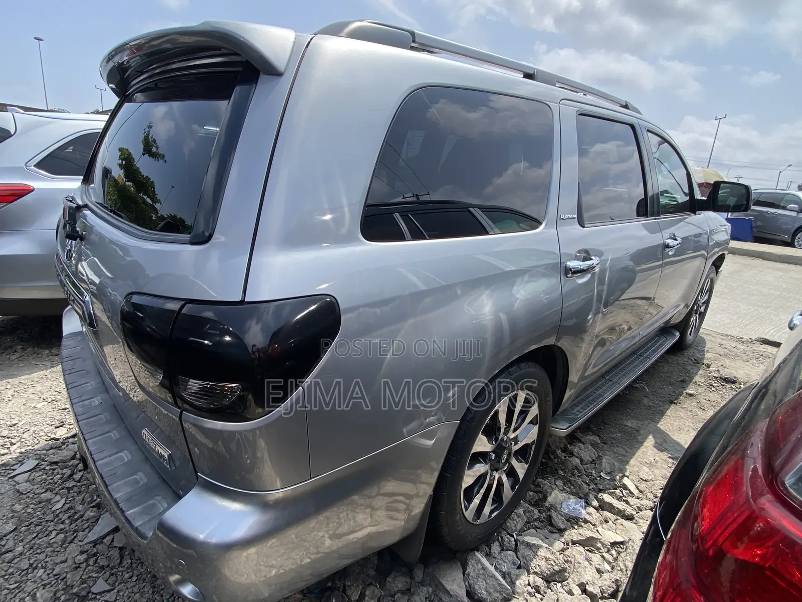Toyota Sequoia 2013 Silver