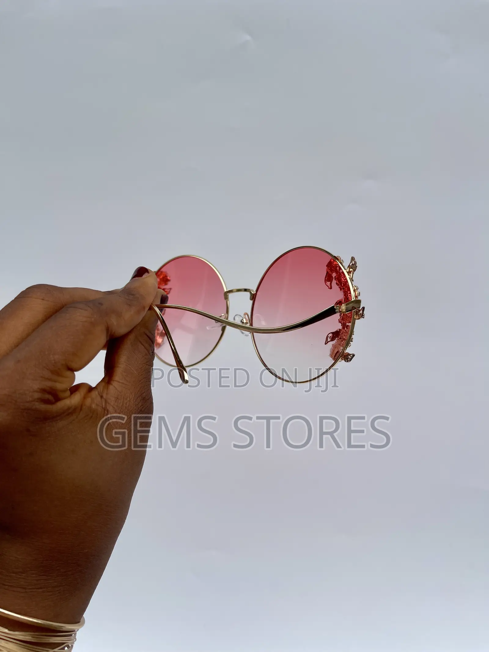 Luxurious Round Sunglasses With Rhinestone Butterfly Accents