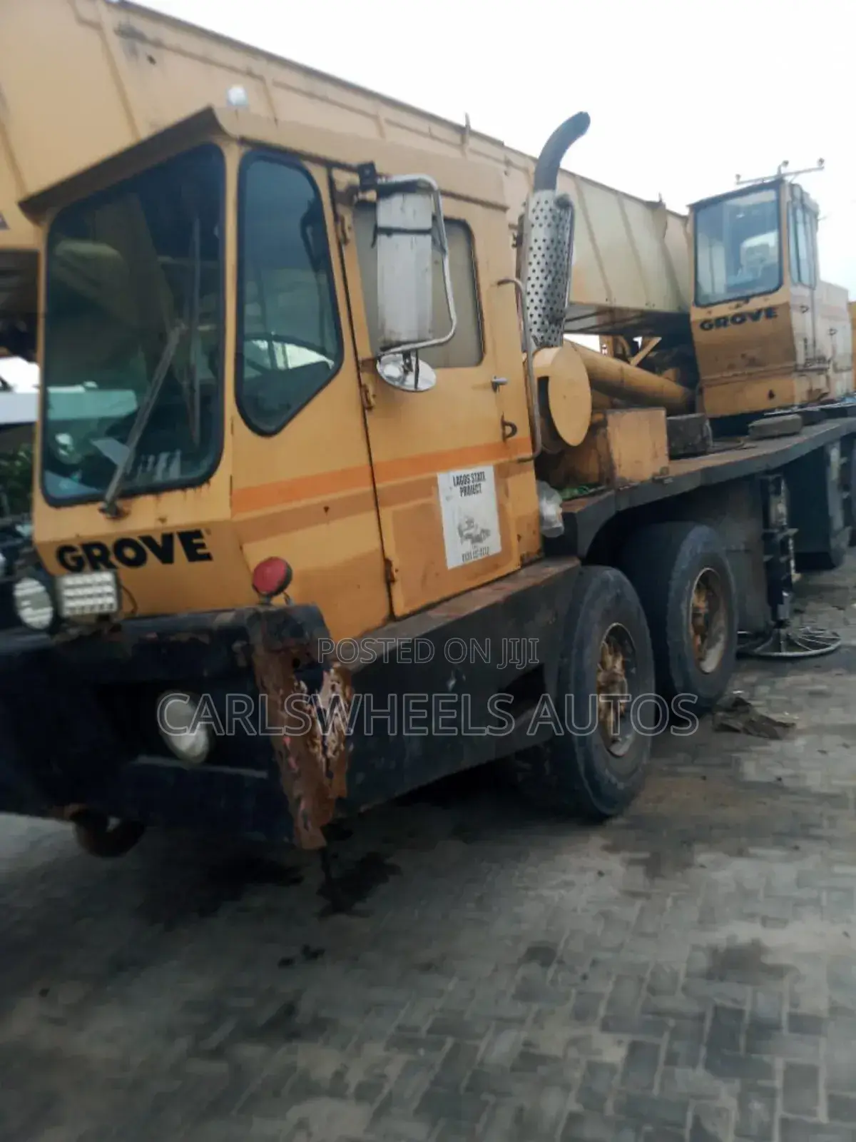 Fairly Nigerian Used 80tons Caterpillar Mobile Crane.