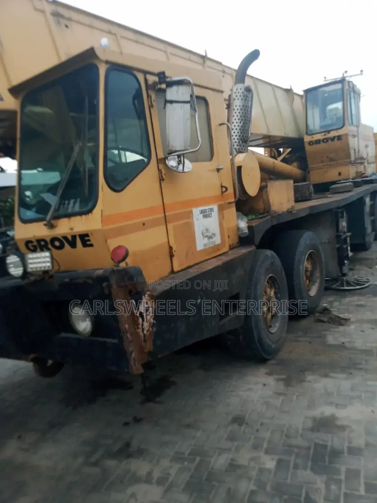 Fairly Nigerian Used 80tons Caterpillar Mobile Crane.