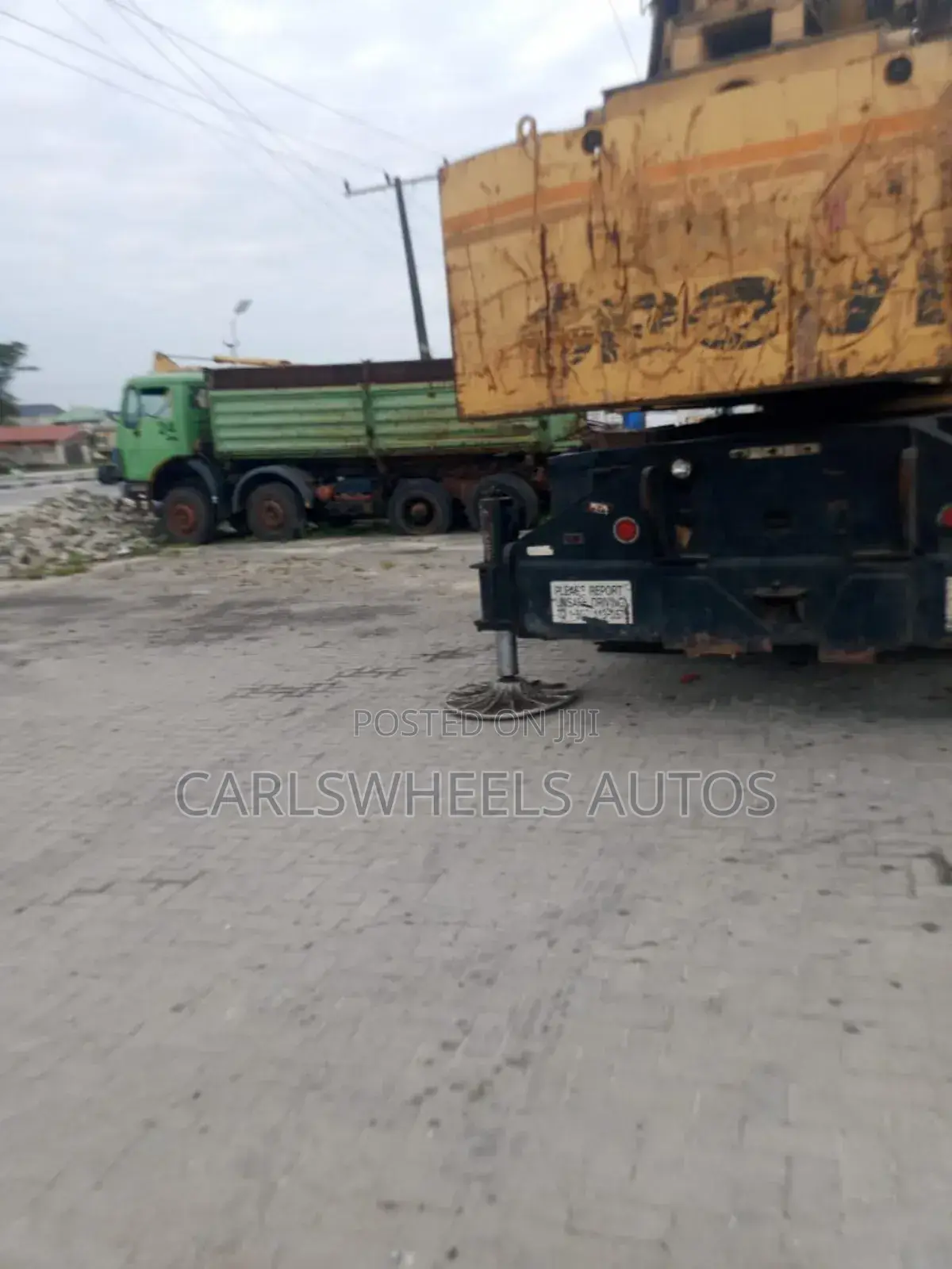 Fairly Nigerian Used 80tons Caterpillar Mobile Crane.