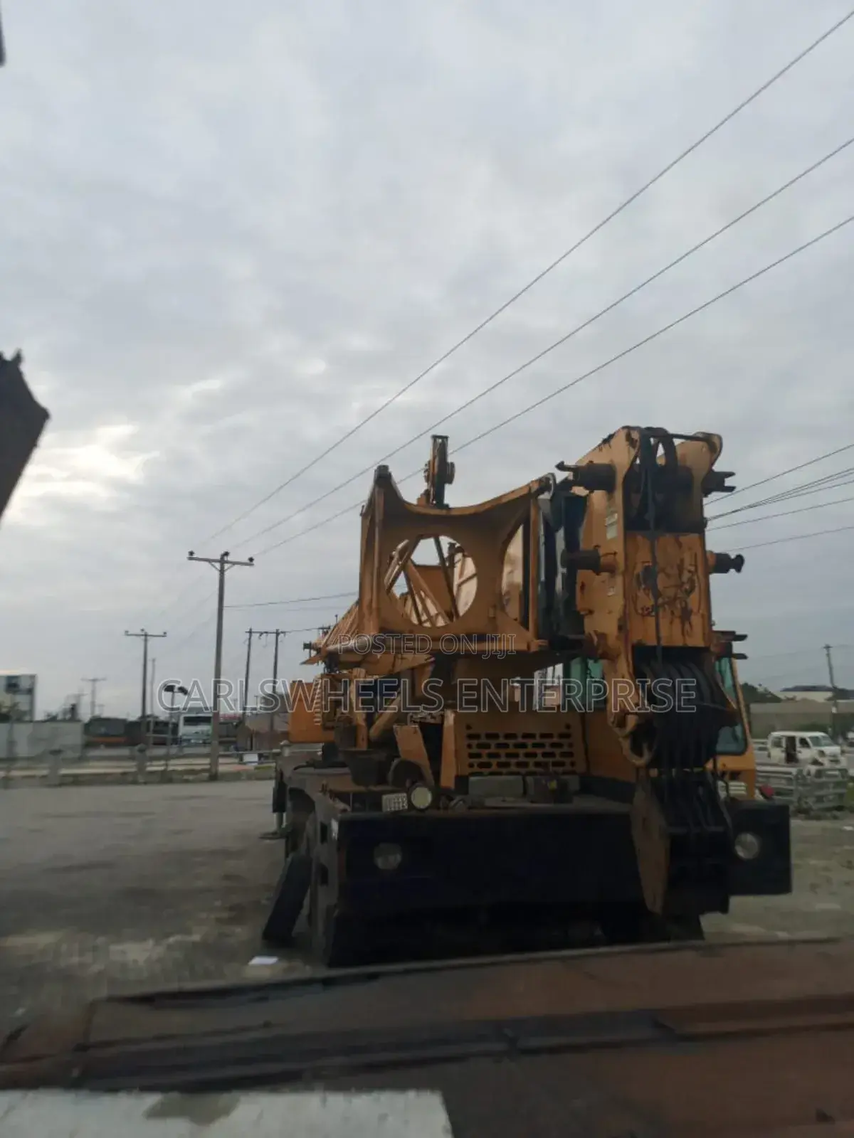 Fairly Nigerian Used 80tons Caterpillar Mobile Crane.