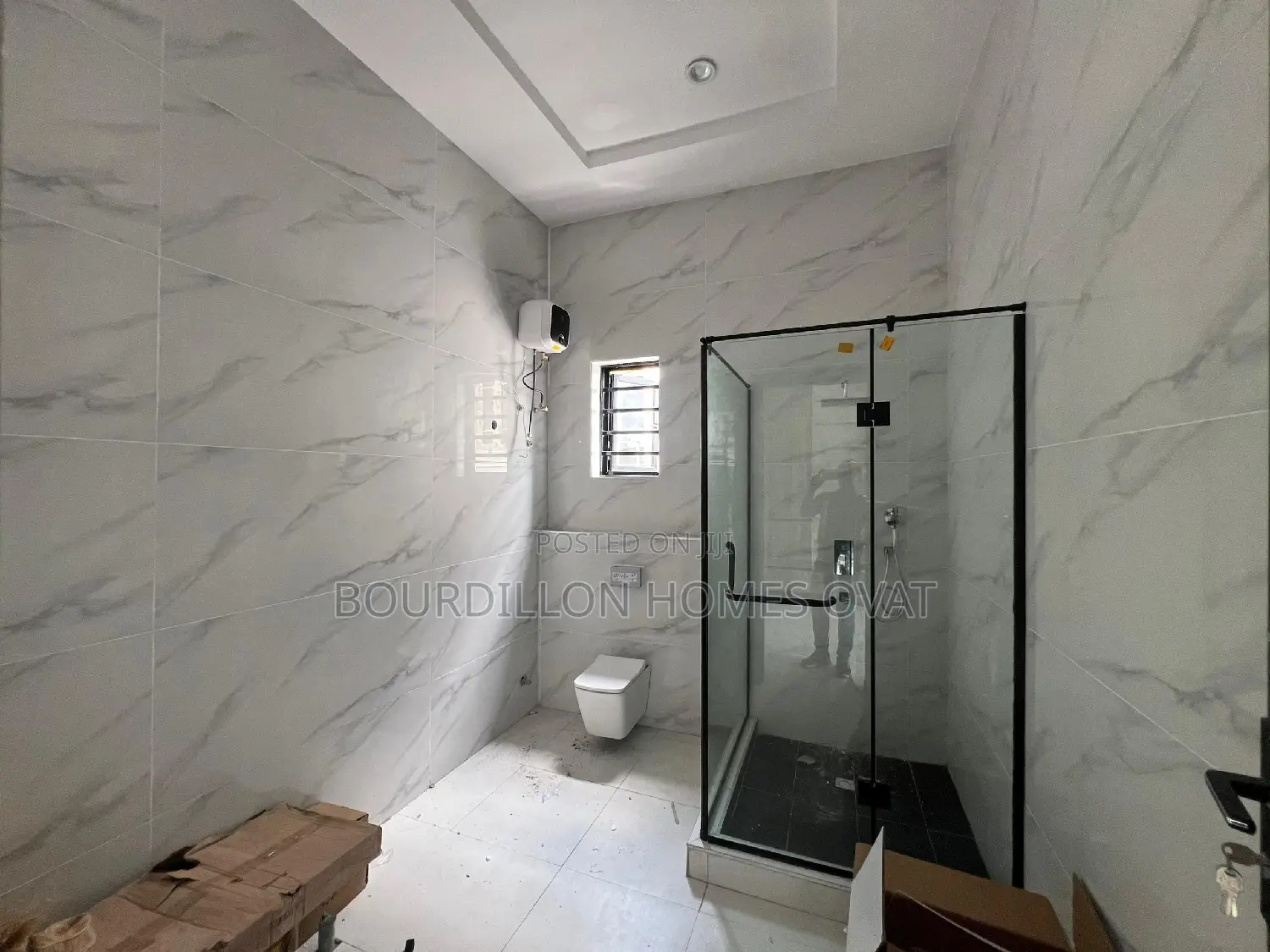 5bdrm Duplex in Osapa london for sale