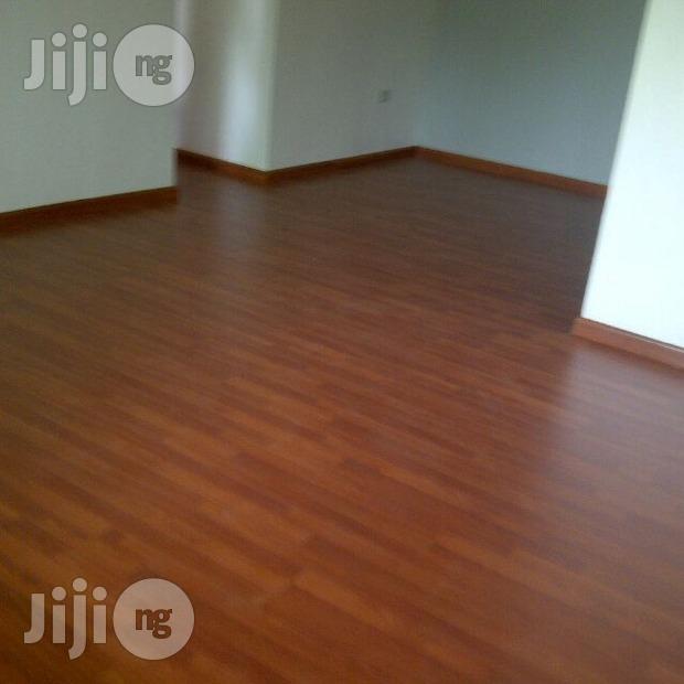 Wooden Flooring Tiles Laminated / Vinyl